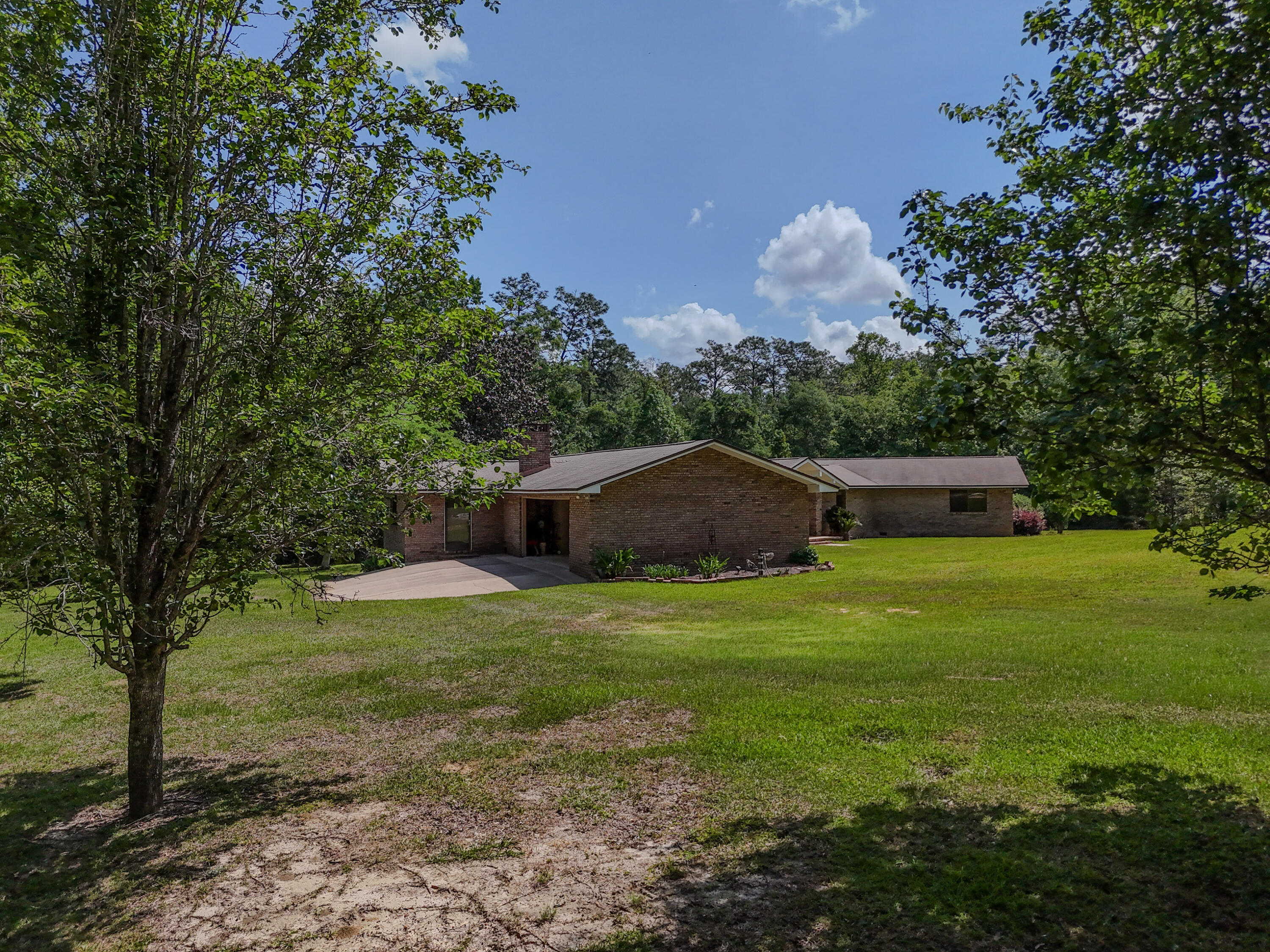 1186 Pine Forest Road