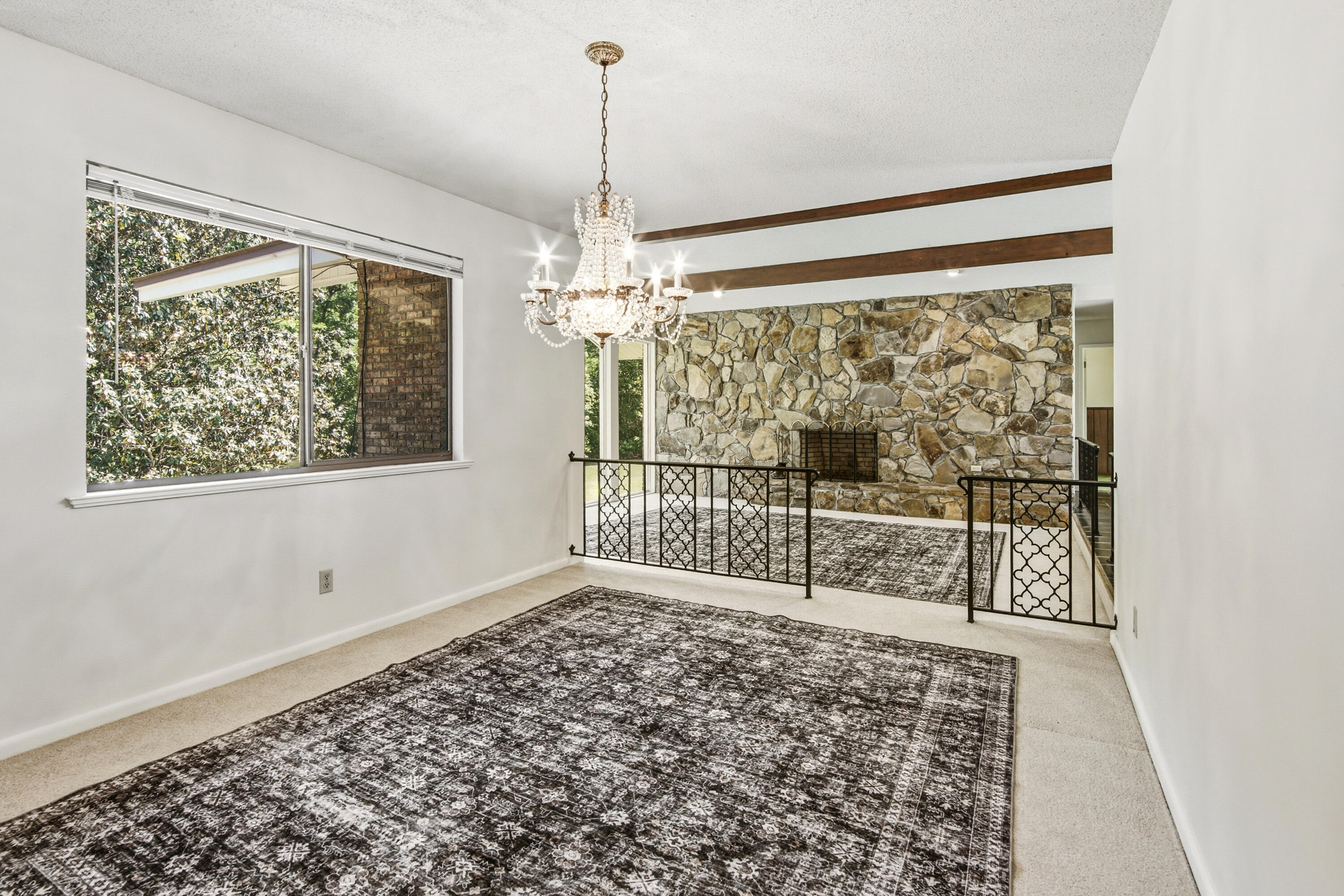 1186 Pine Forest Road