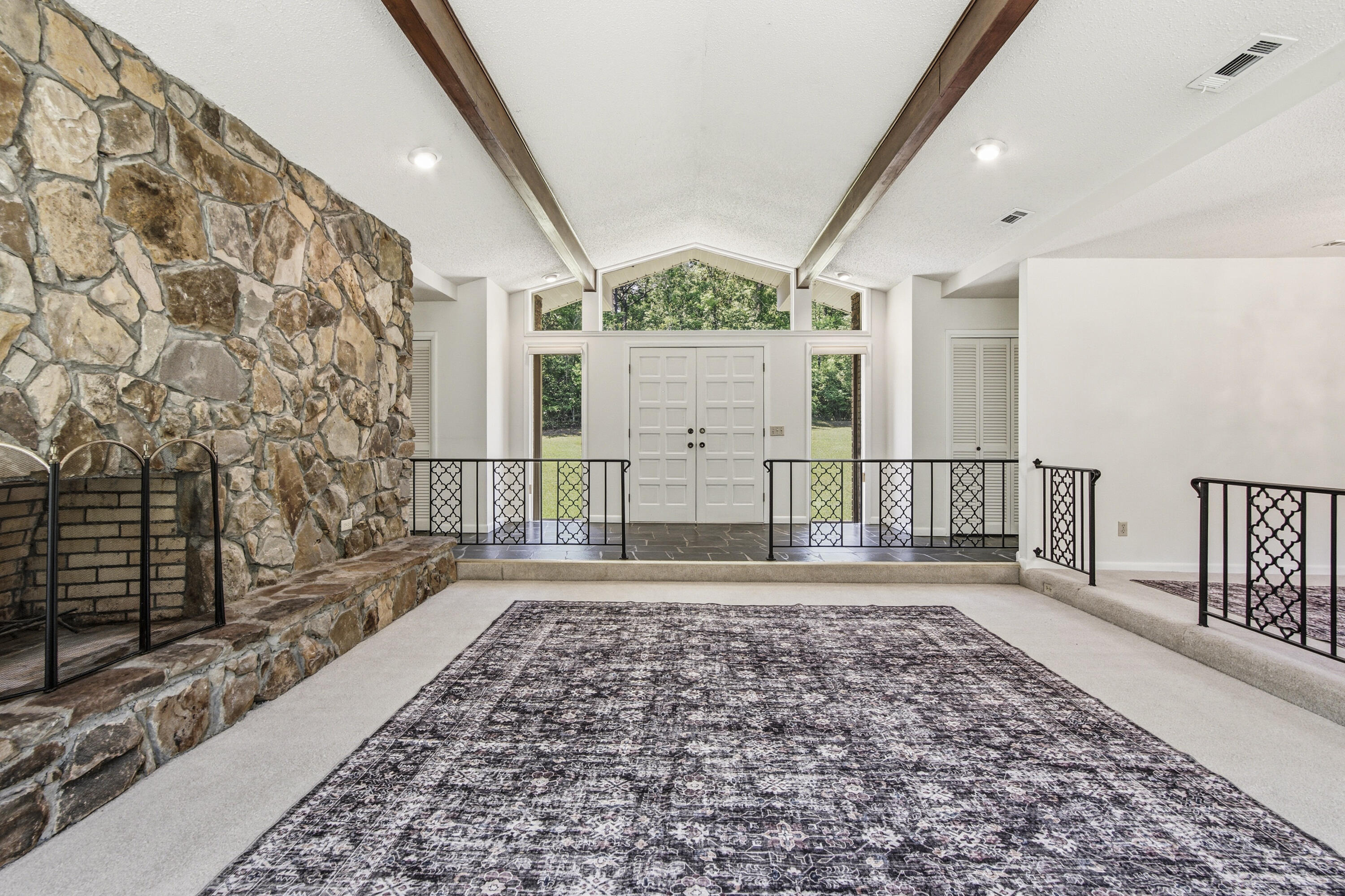 1186 Pine Forest Road