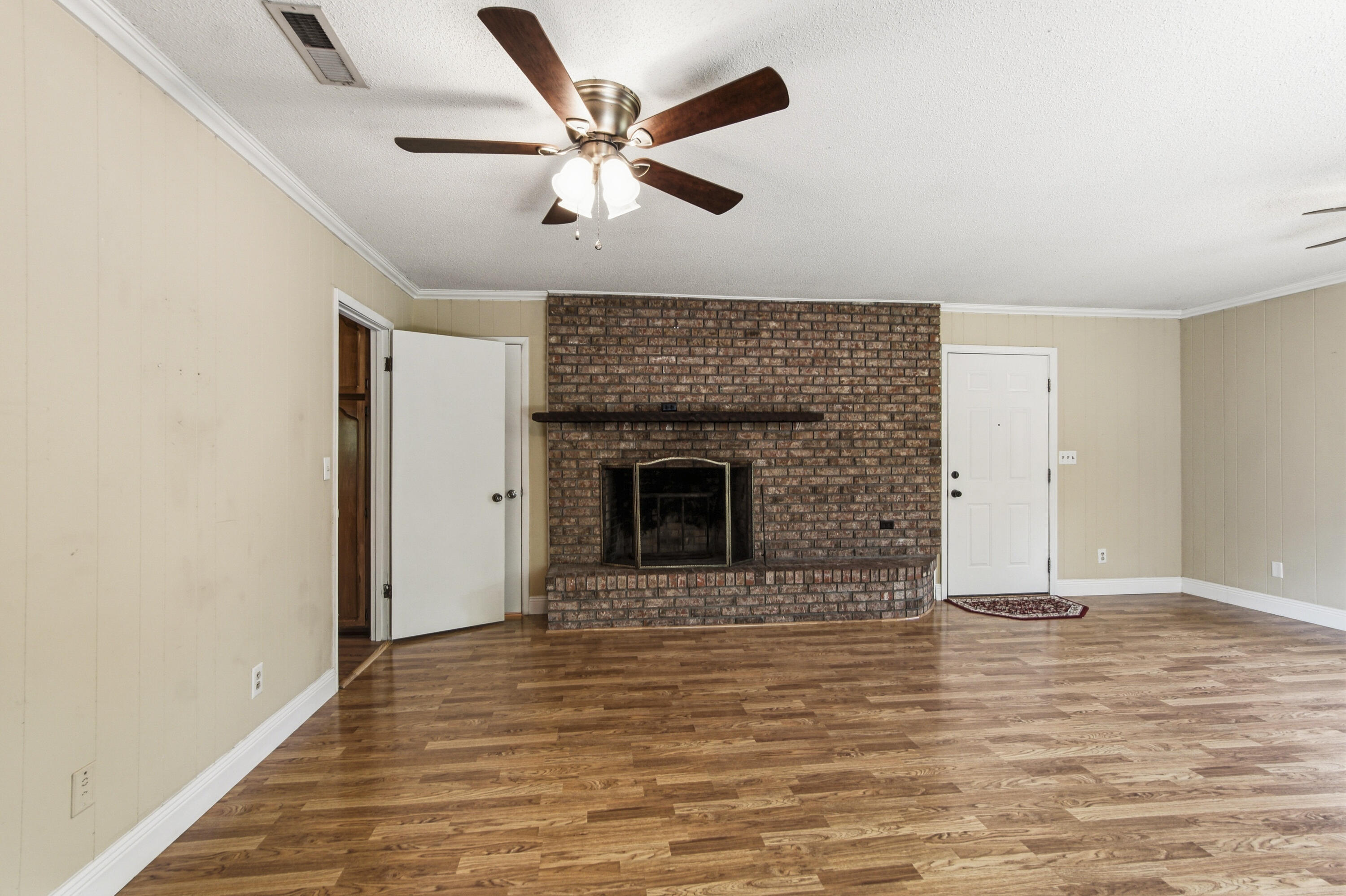 1186 Pine Forest Road