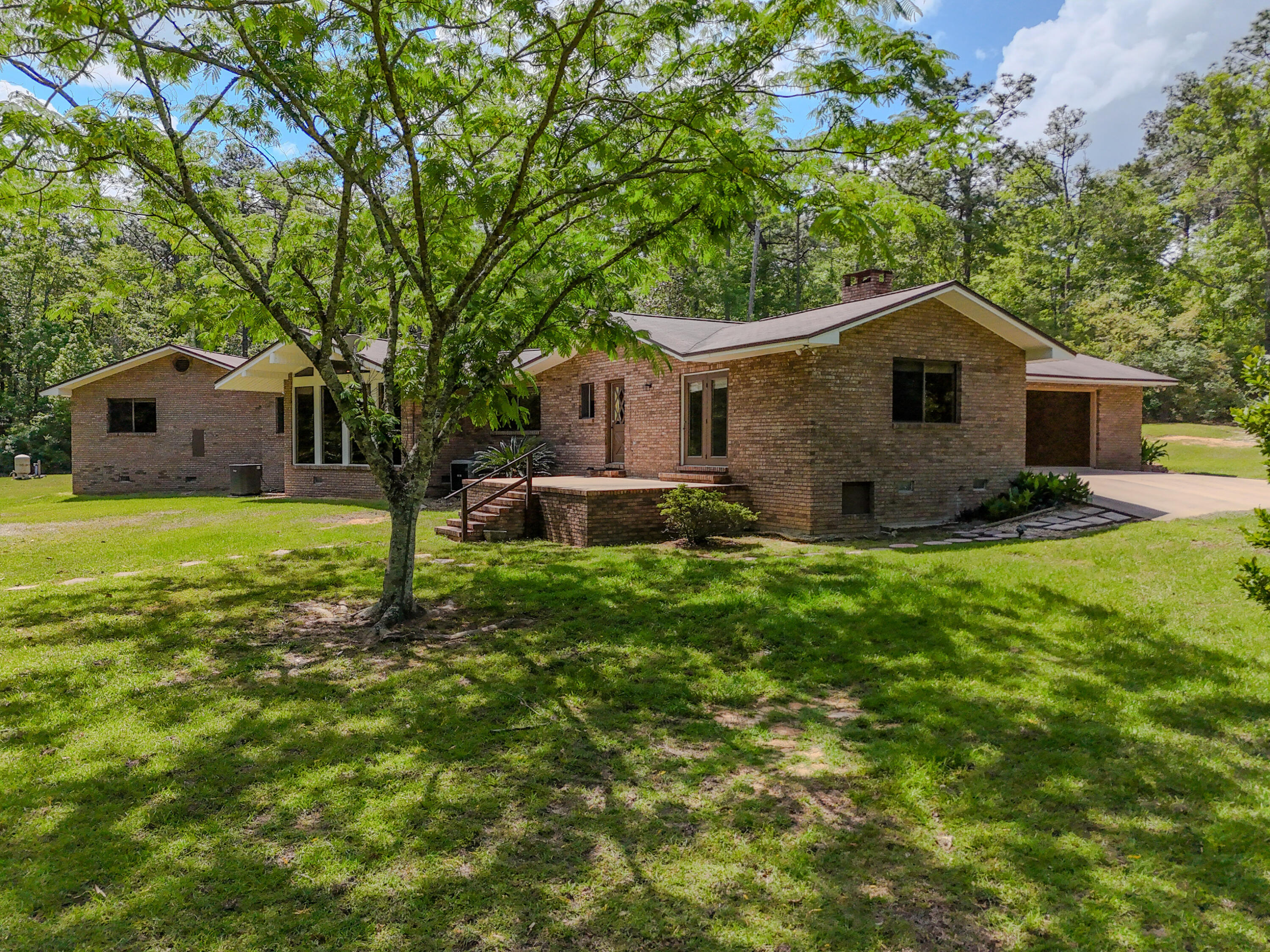 1186 Pine Forest Road