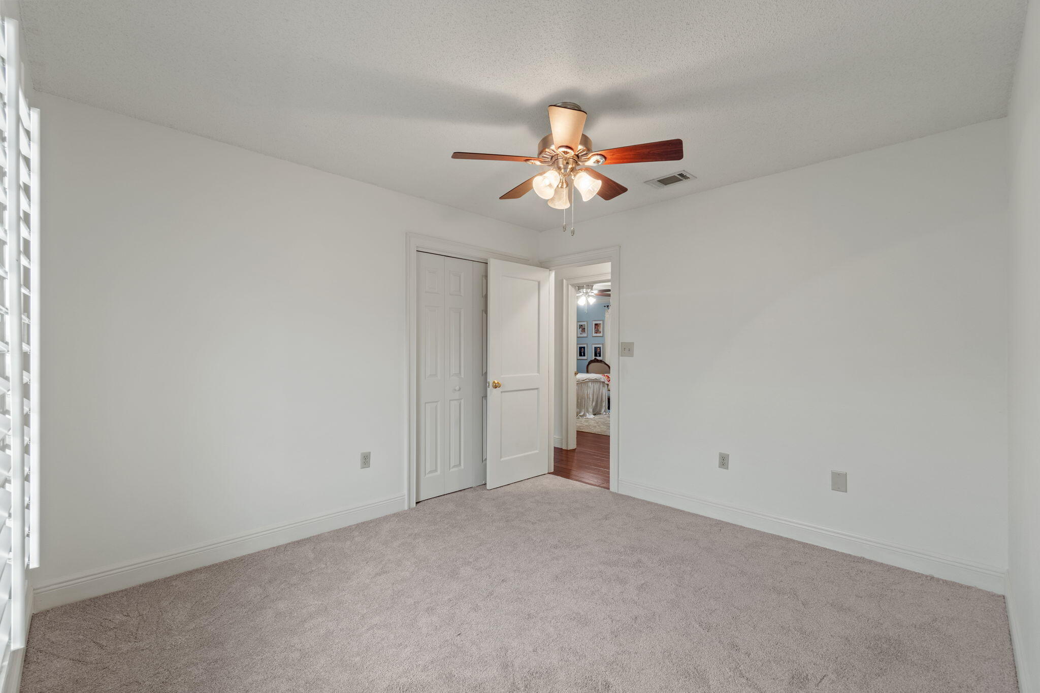 119 Oak Shores Drive