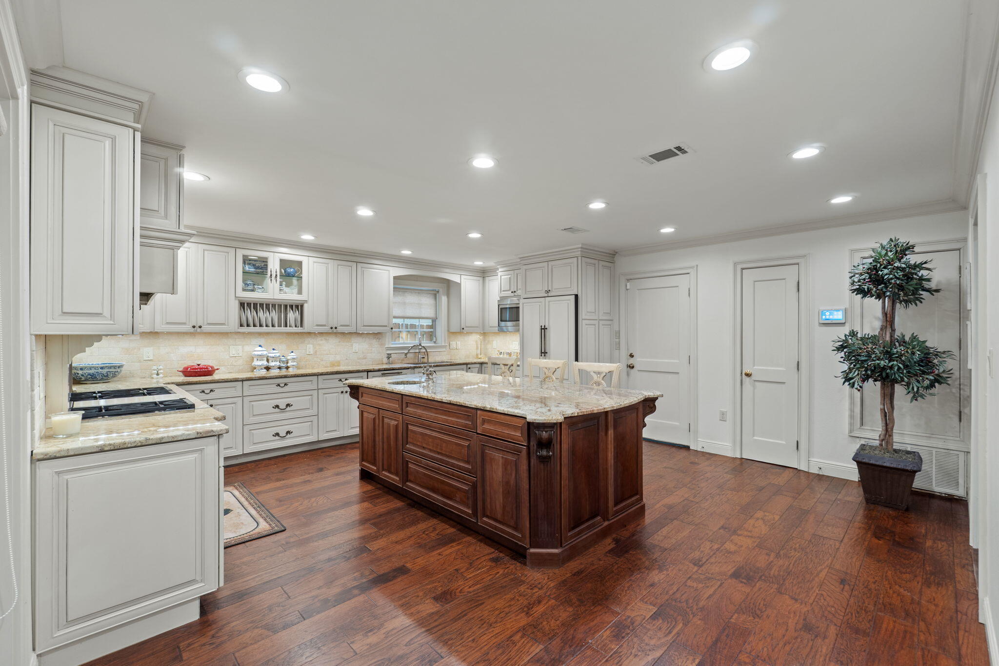 119 Oak Shores Drive