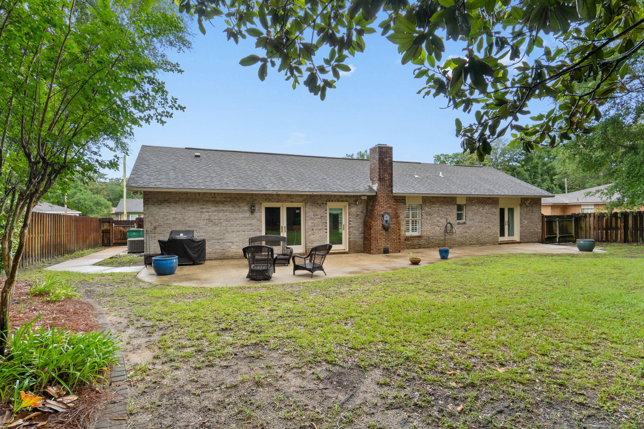 119 Oak Shores Drive