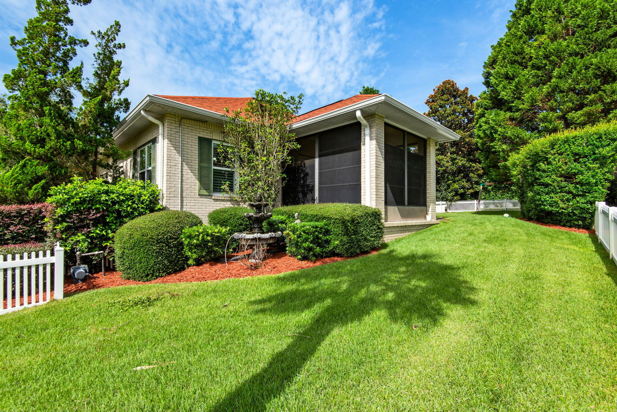 4350 Rhodes Cove