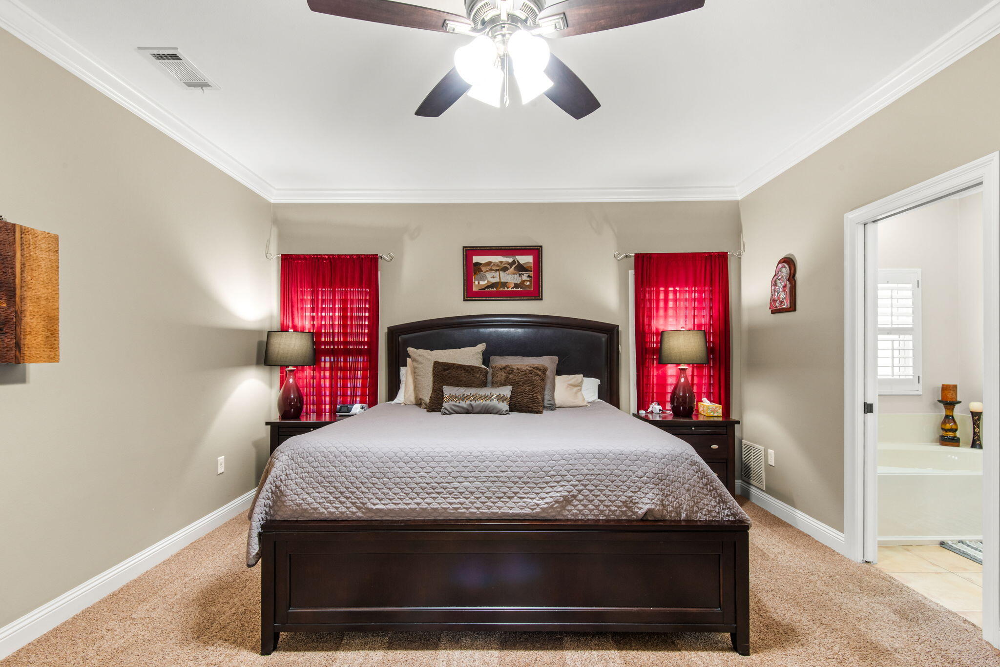 4350 Rhodes Cove