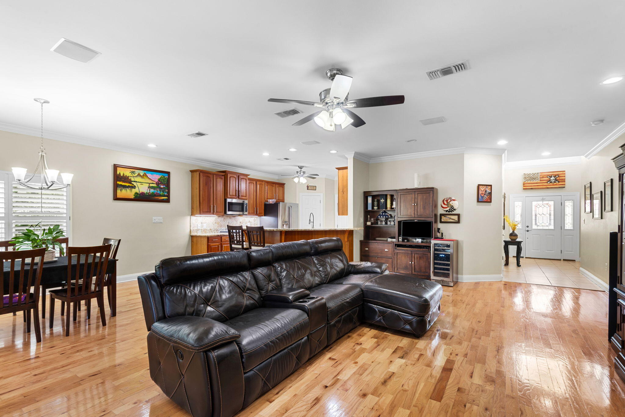 4350 Rhodes Cove