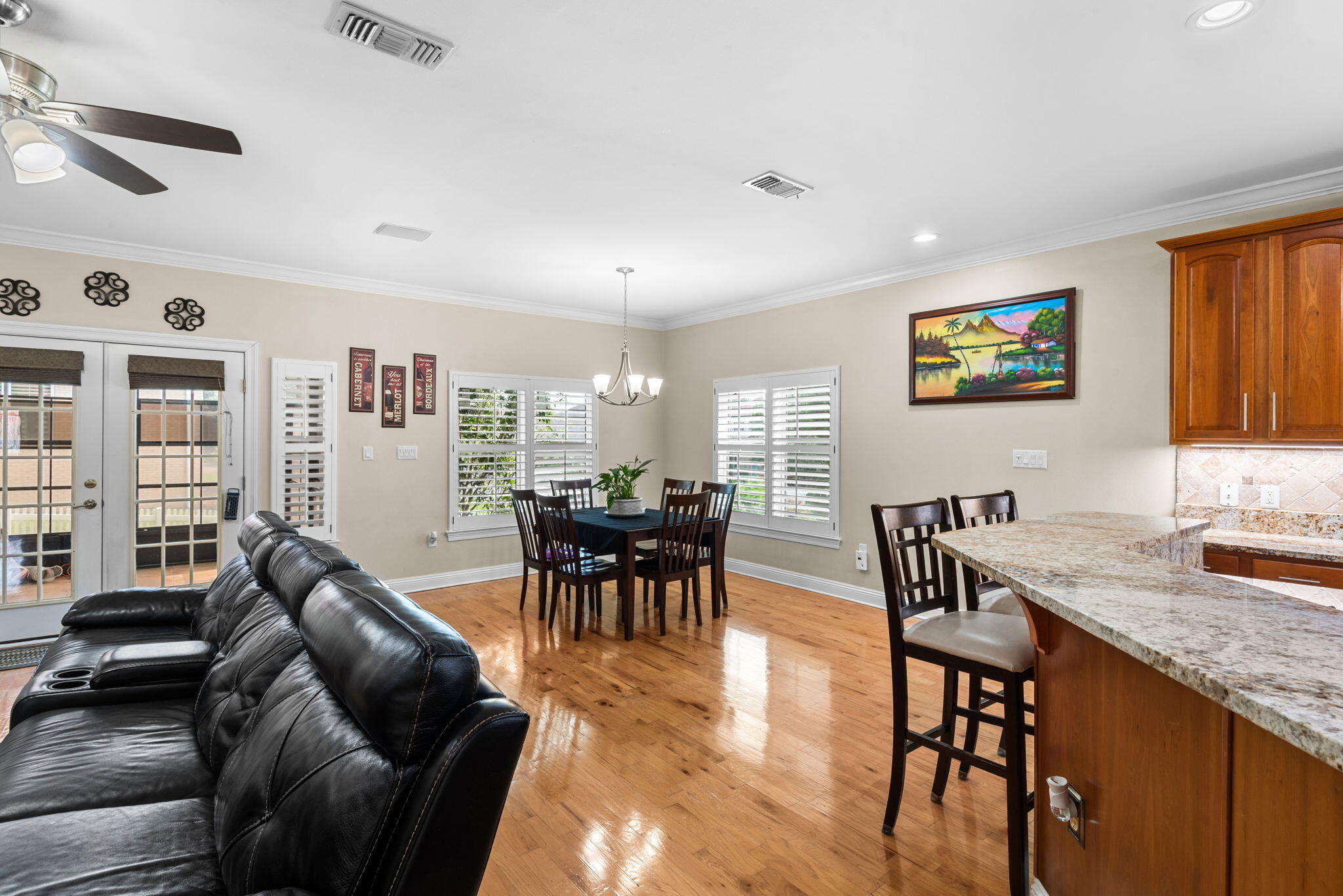 4350 Rhodes Cove