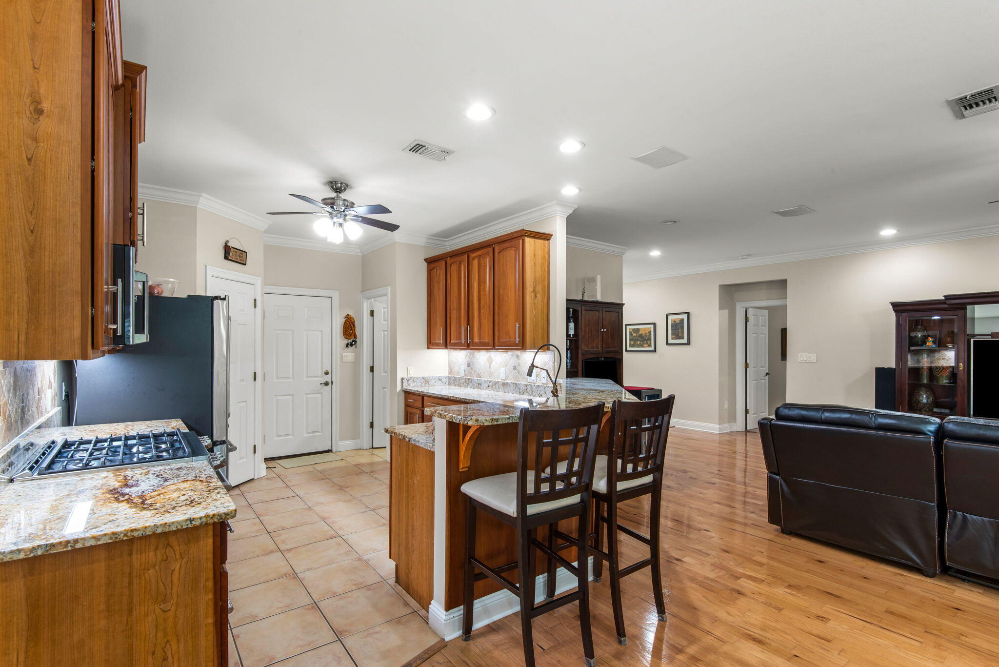 4350 Rhodes Cove