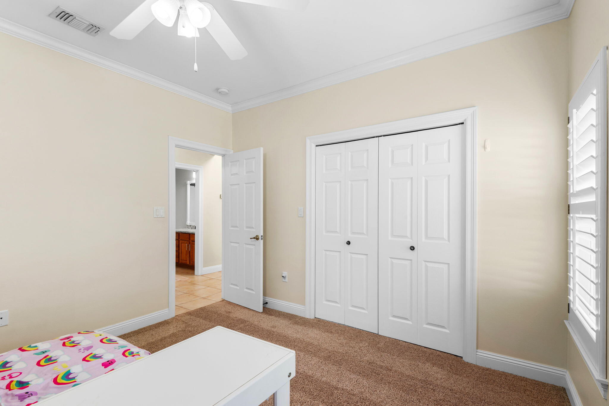4350 Rhodes Cove