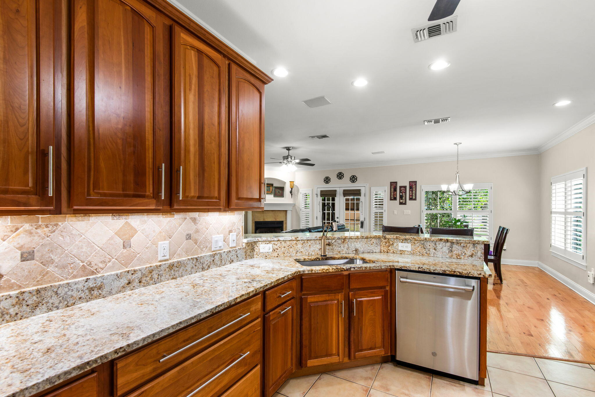 4350 Rhodes Cove