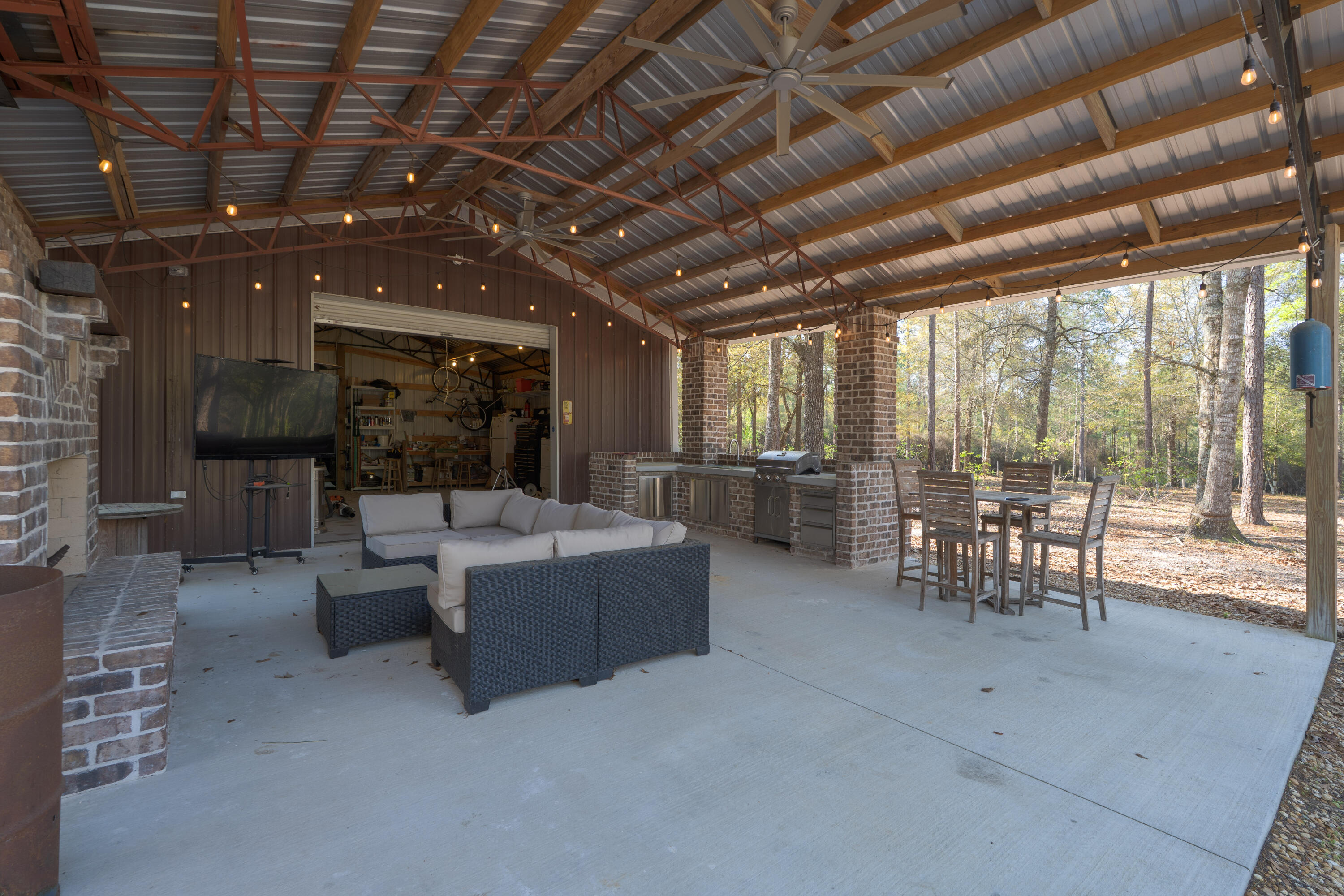 1482 N Planters Drive