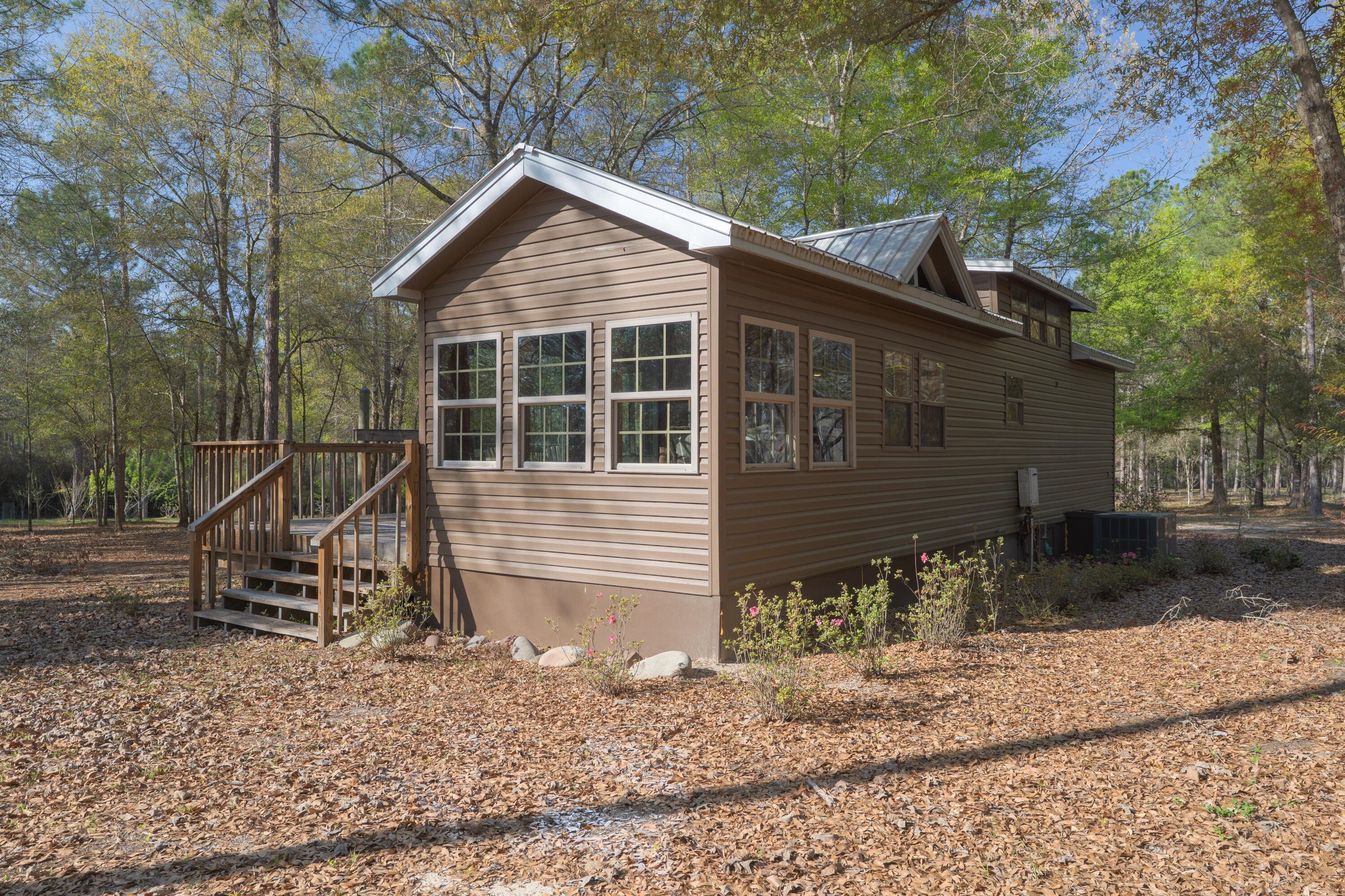 1482 N Planters Drive