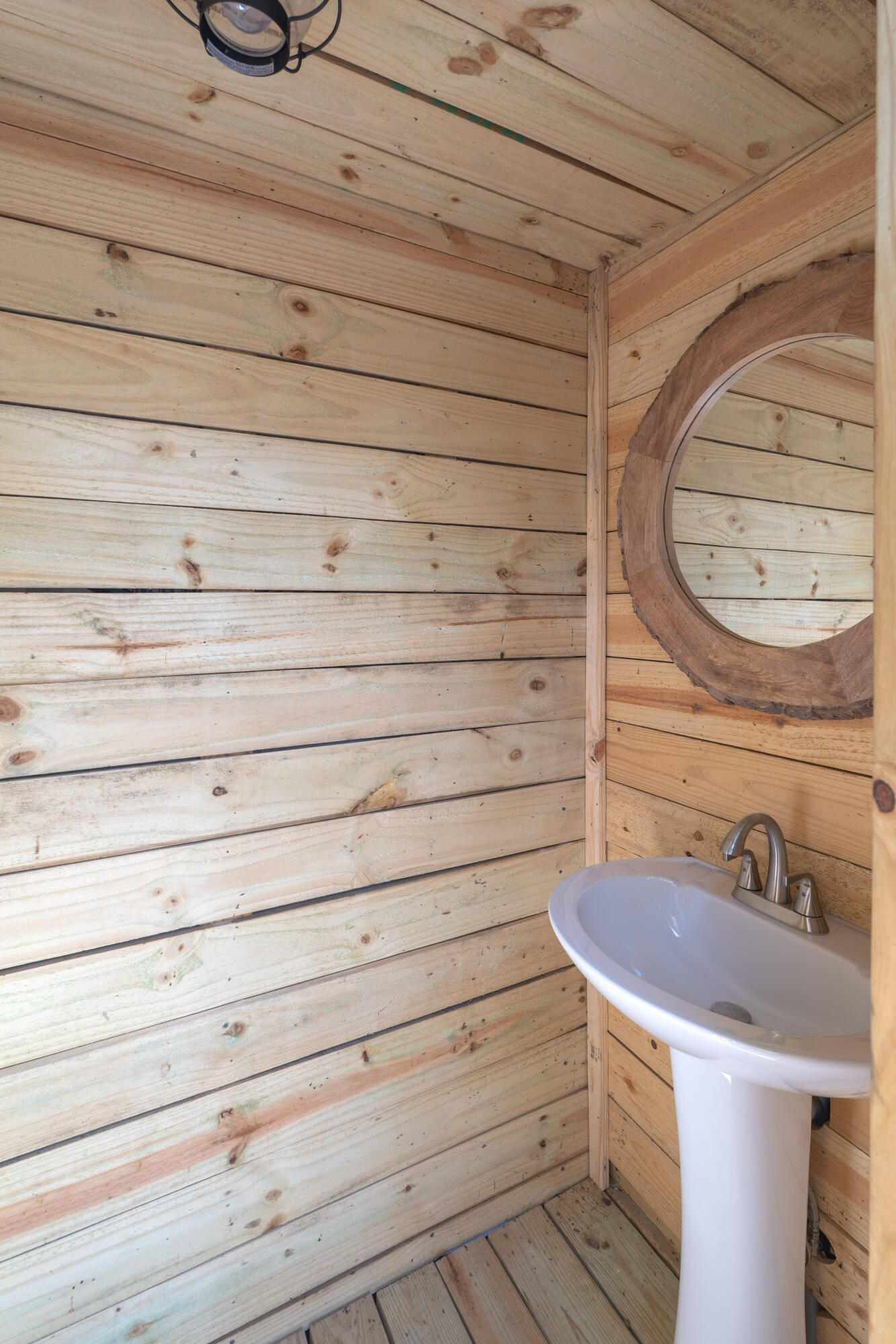 1482 N Planters Drive