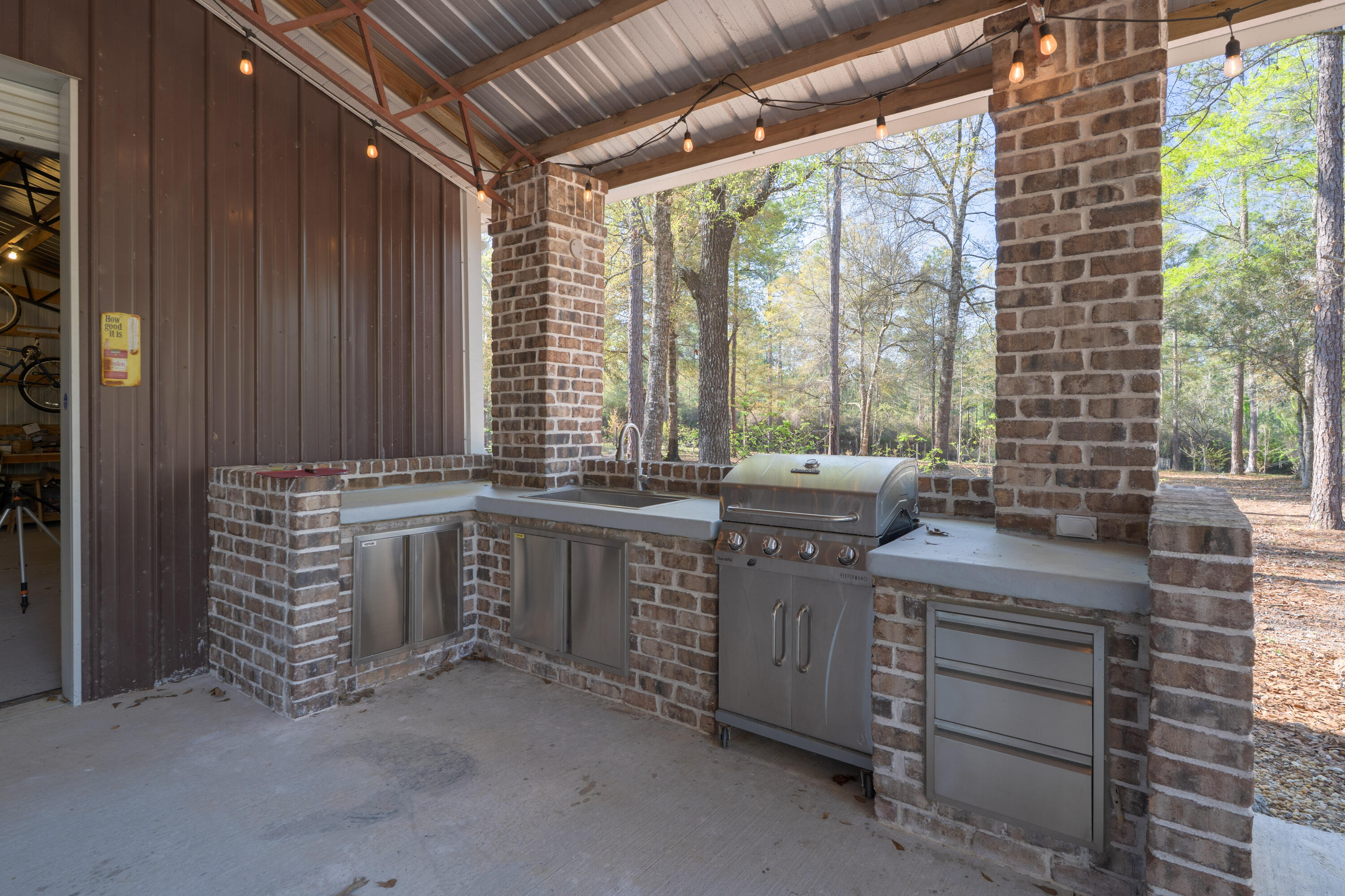 1482 N Planters Drive