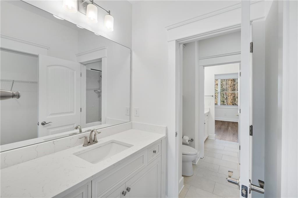 270 #2 Cumming Street