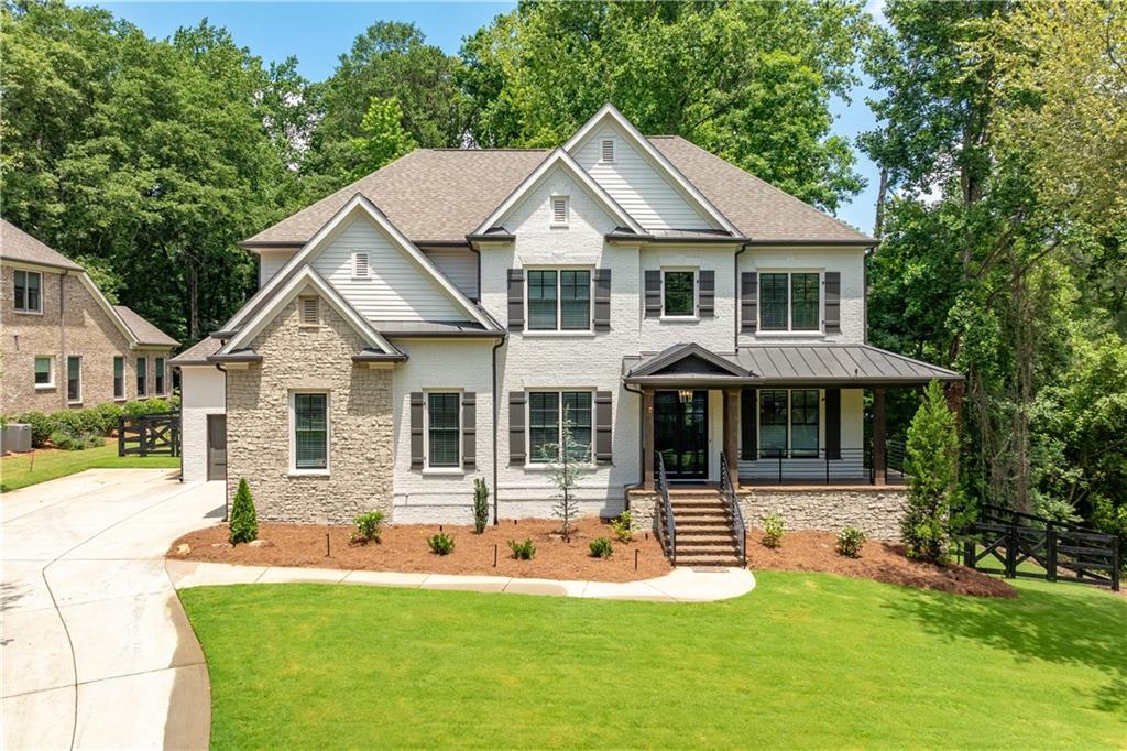 270 #2 Cumming Street