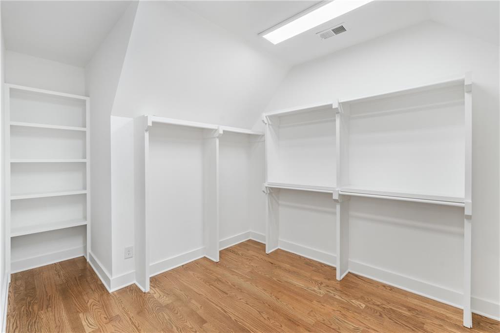 270 #2 Cumming Street