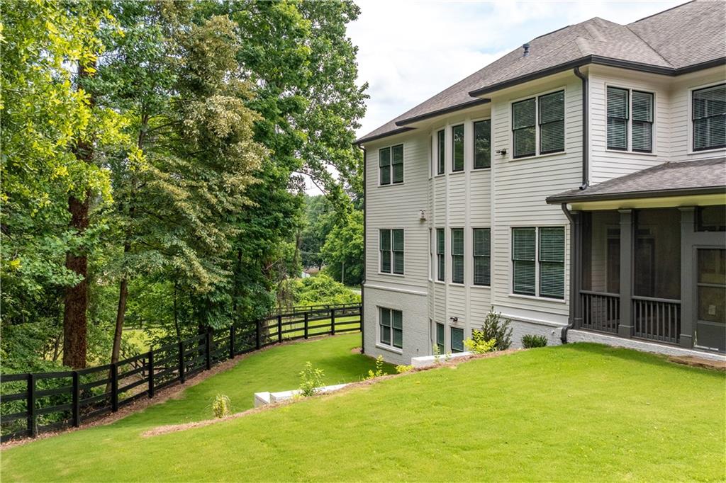 270 #2 Cumming Street