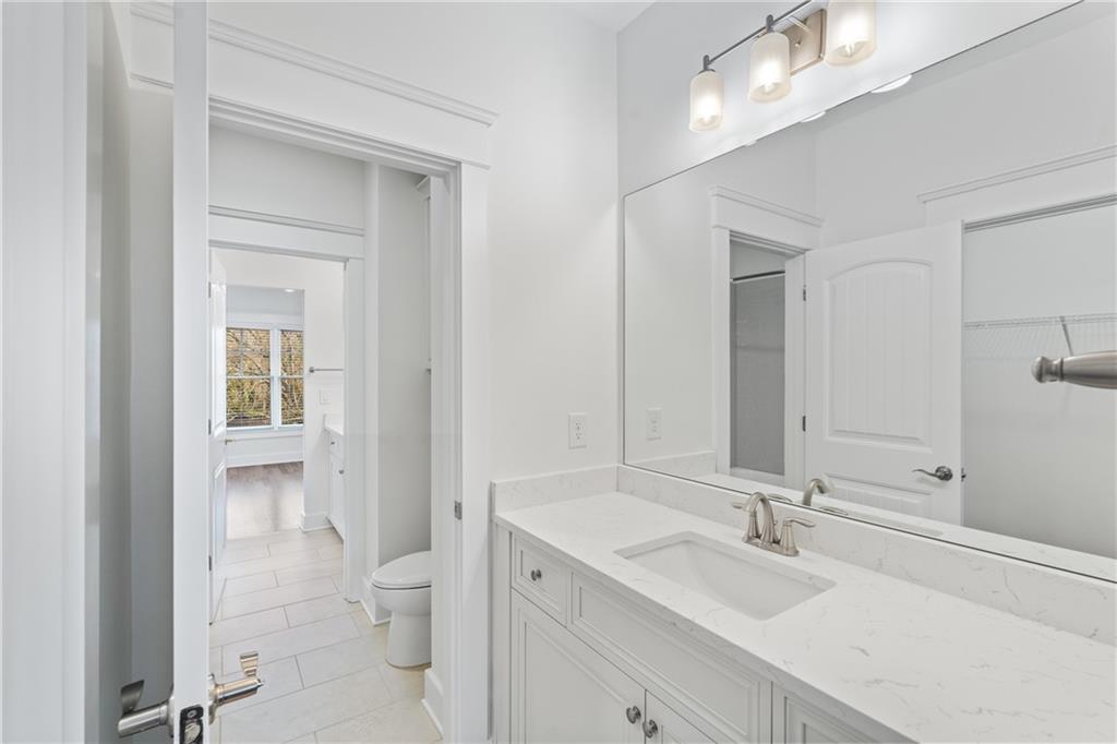 270 #2 Cumming Street