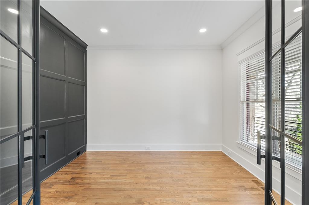 270 #2 Cumming Street