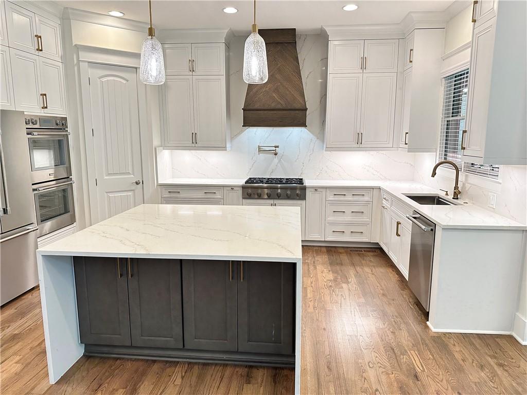 270 #2 Cumming Street