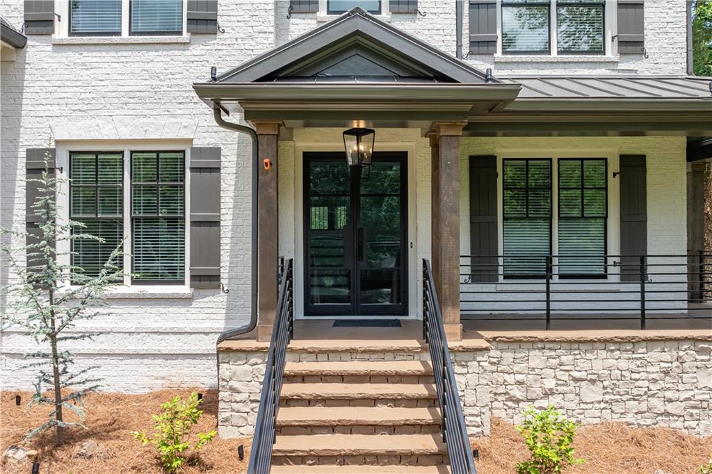 270 #2 Cumming Street