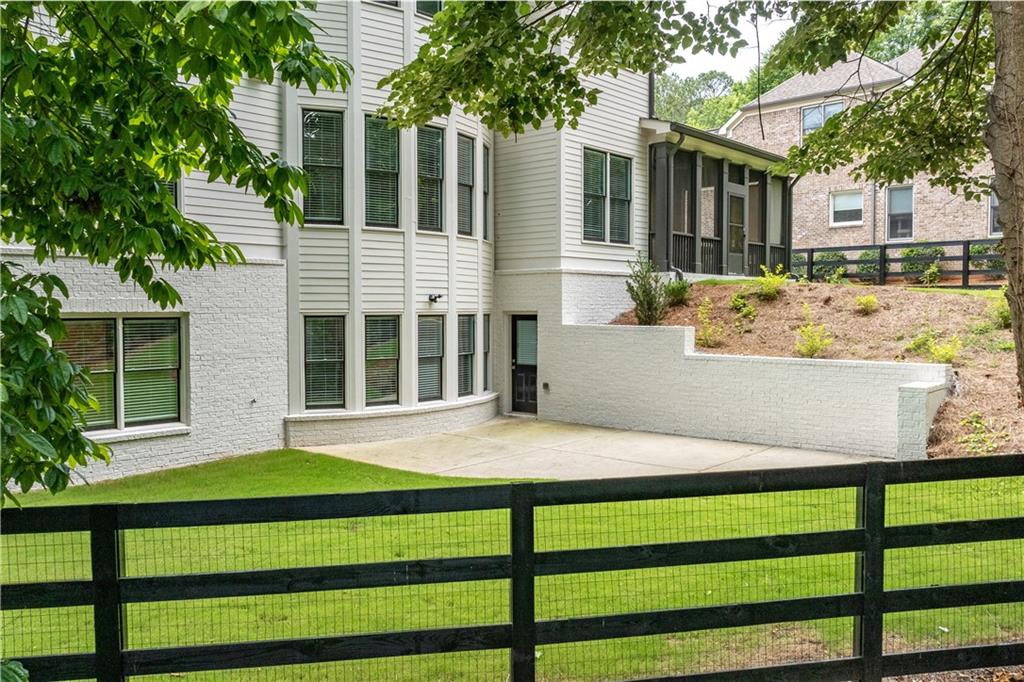 270 #2 Cumming Street