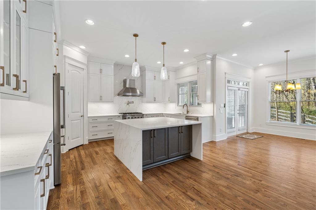 270 #2 Cumming Street