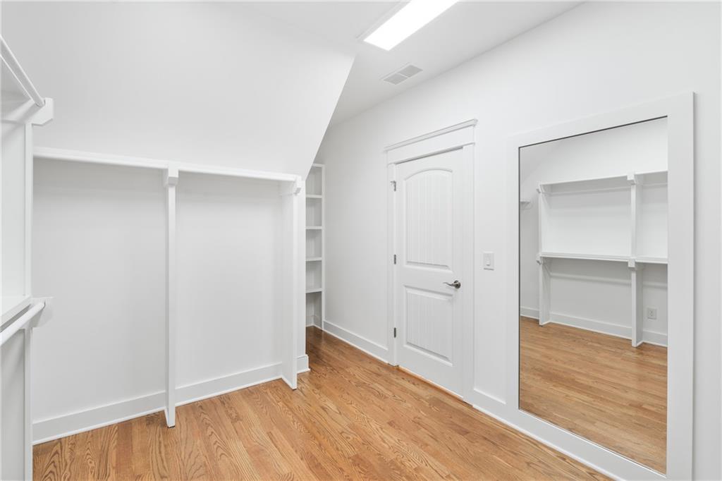 270 #2 Cumming Street