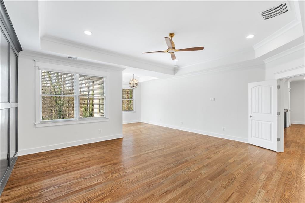 270 #2 Cumming Street