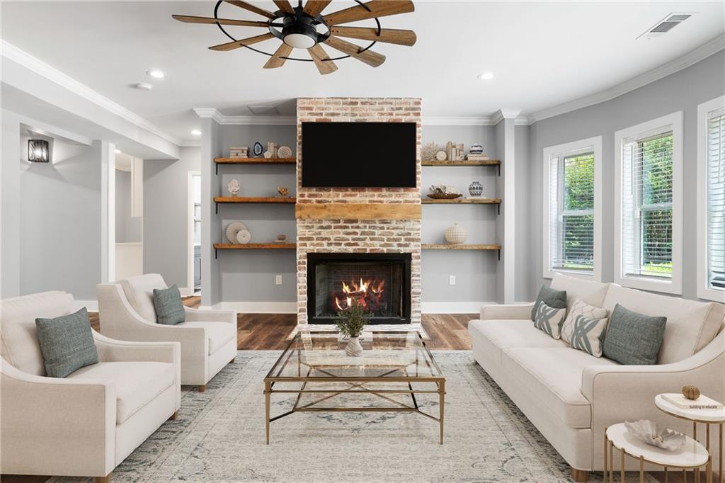 309 Peninsula Point