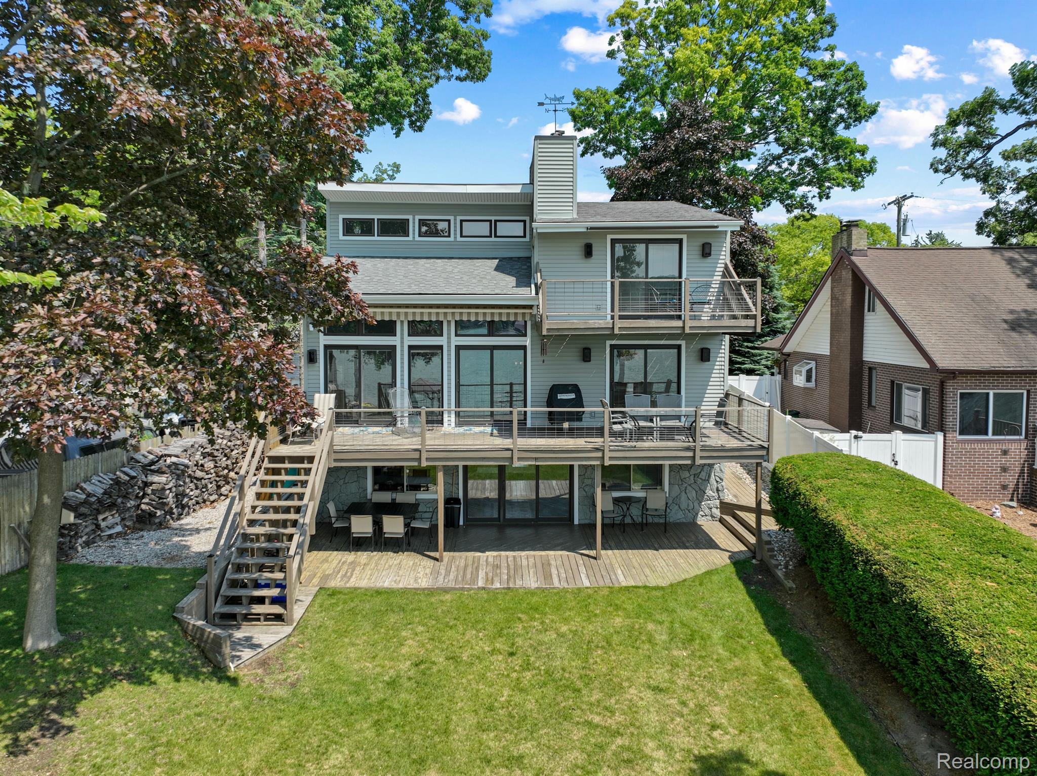 3225 WHITFIELD CRT
