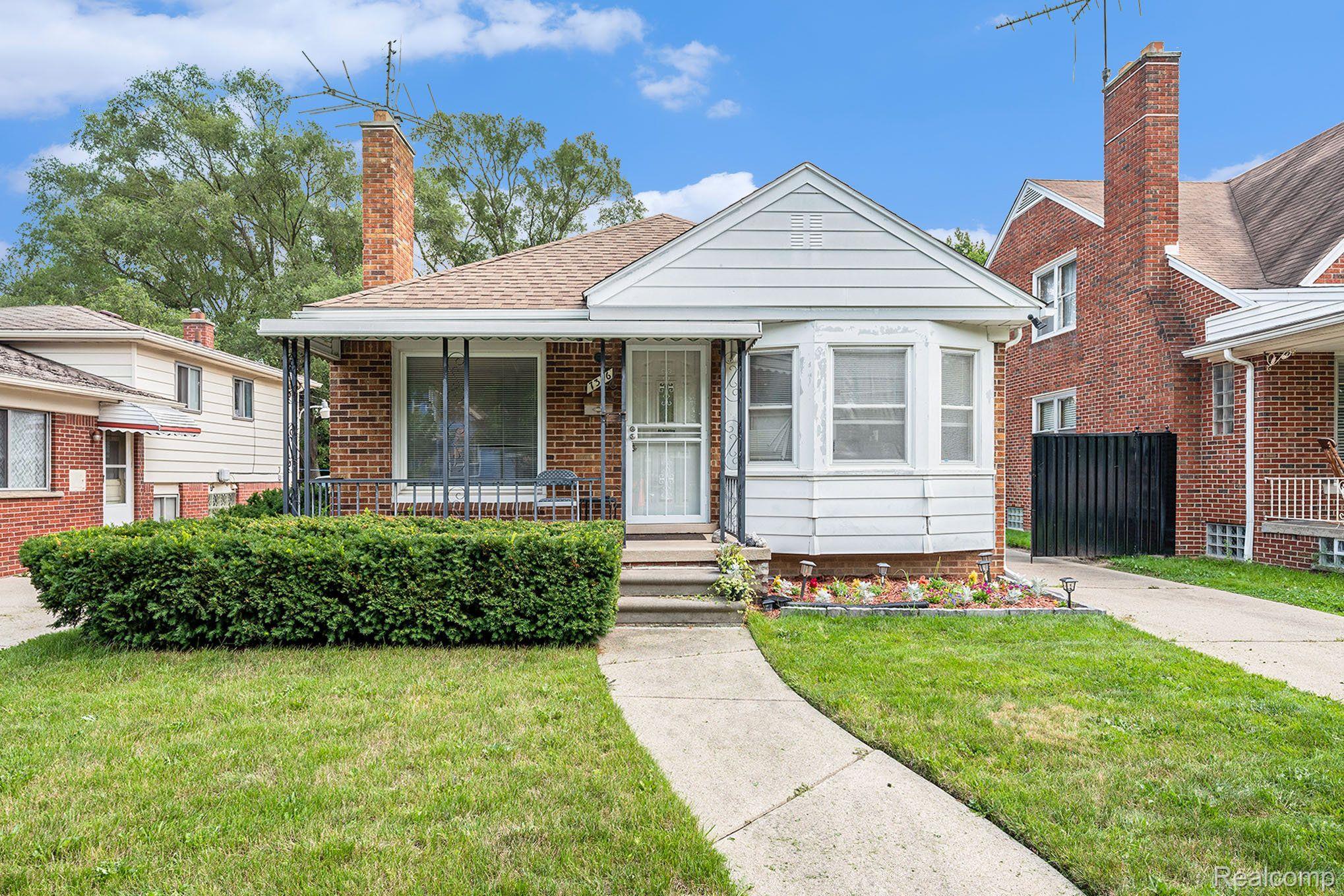7376 FAUST AVE