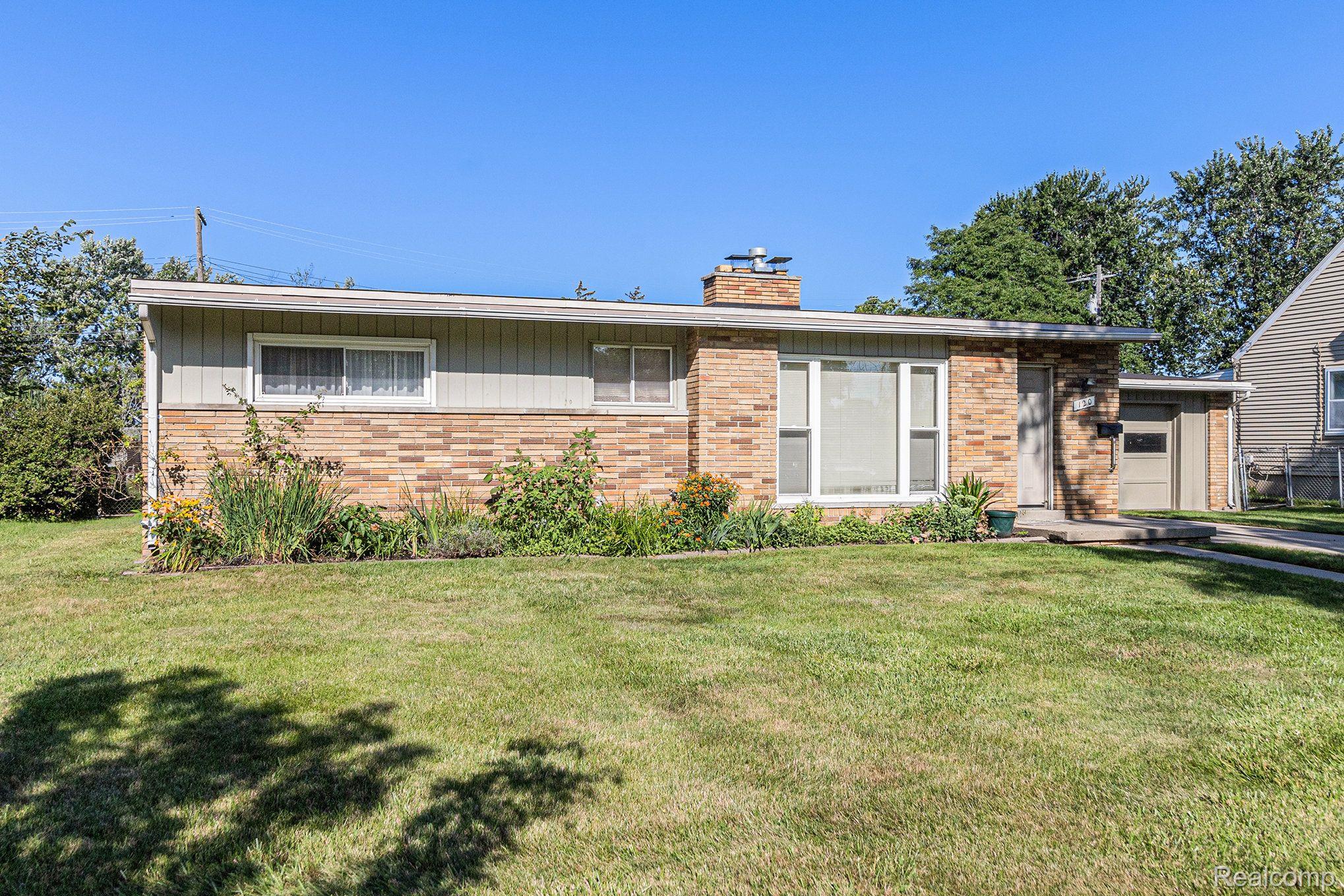 120 REDRUTH AVE