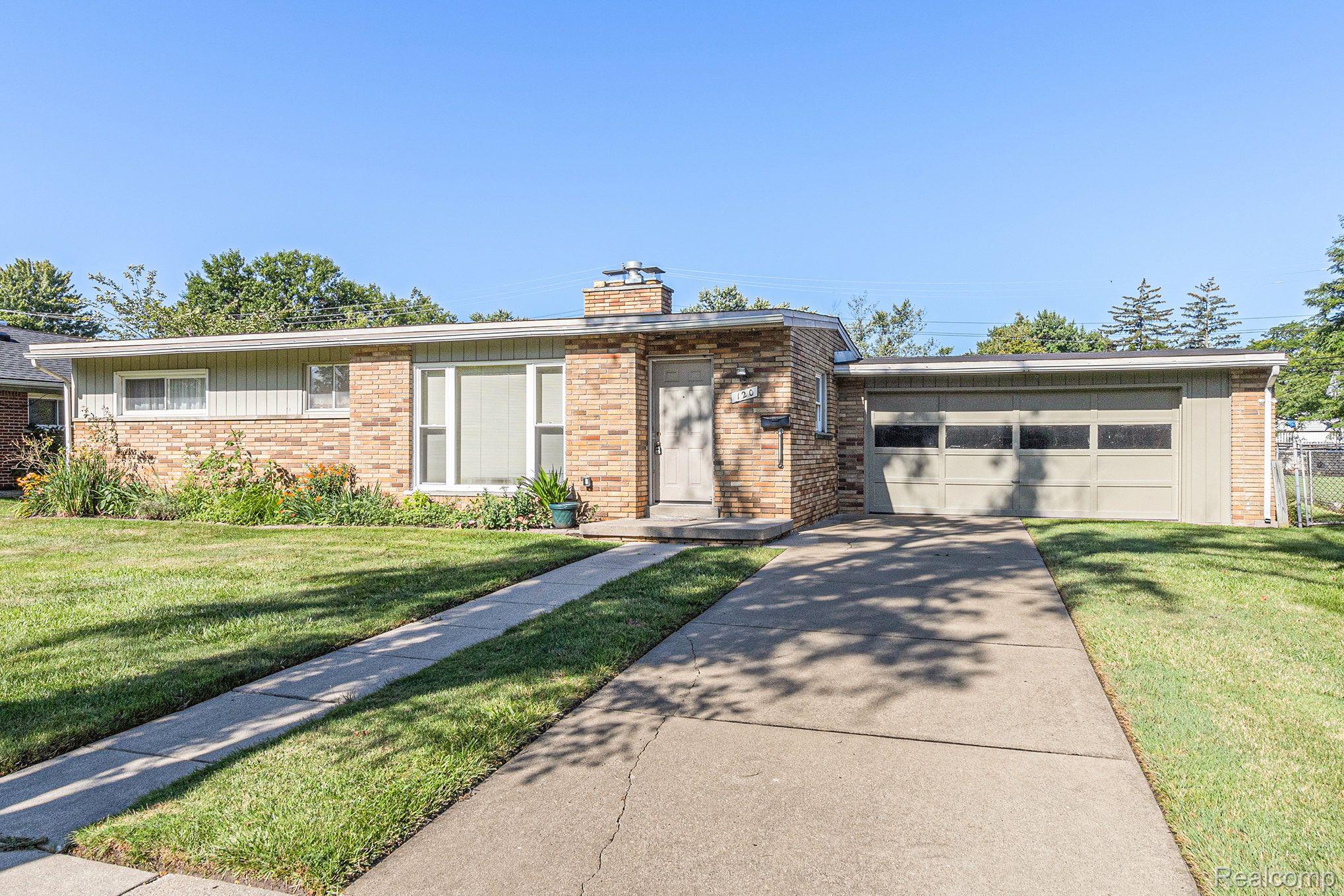 120 REDRUTH AVE