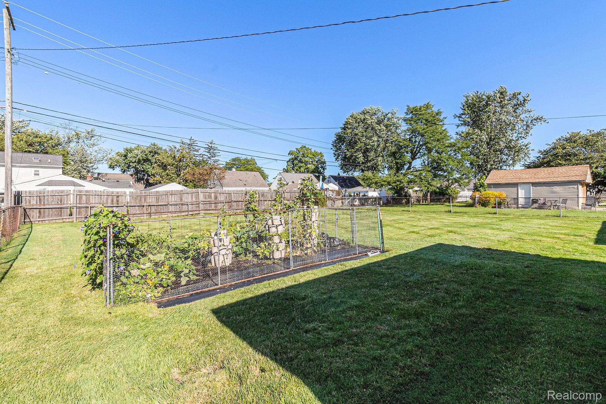 120 REDRUTH AVE