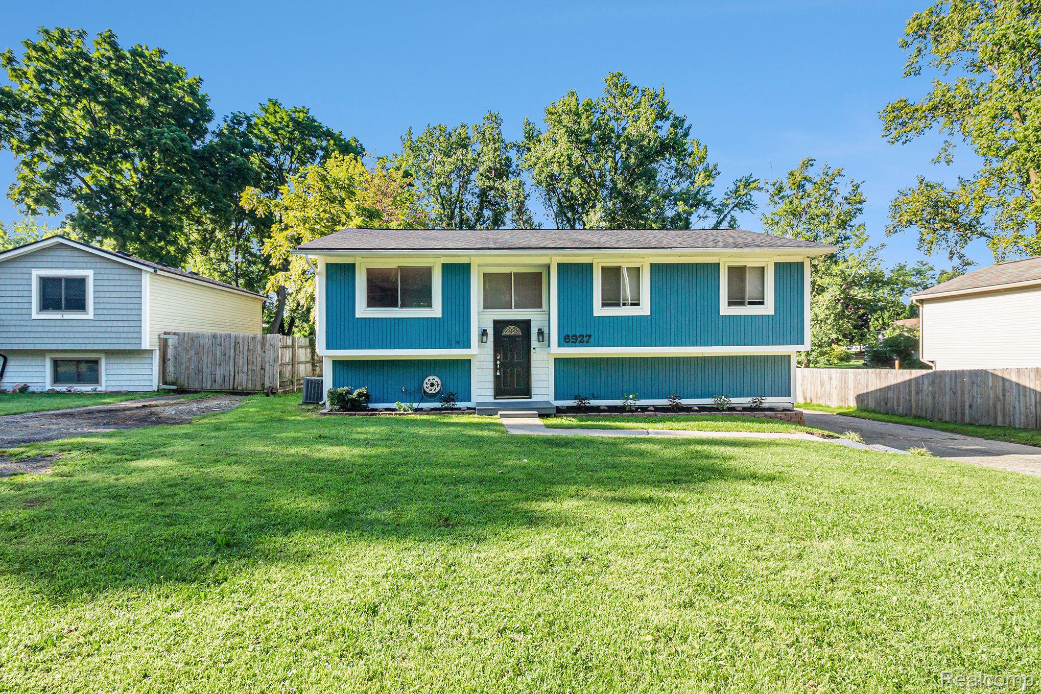 6927 PONTIAC LAKE RD