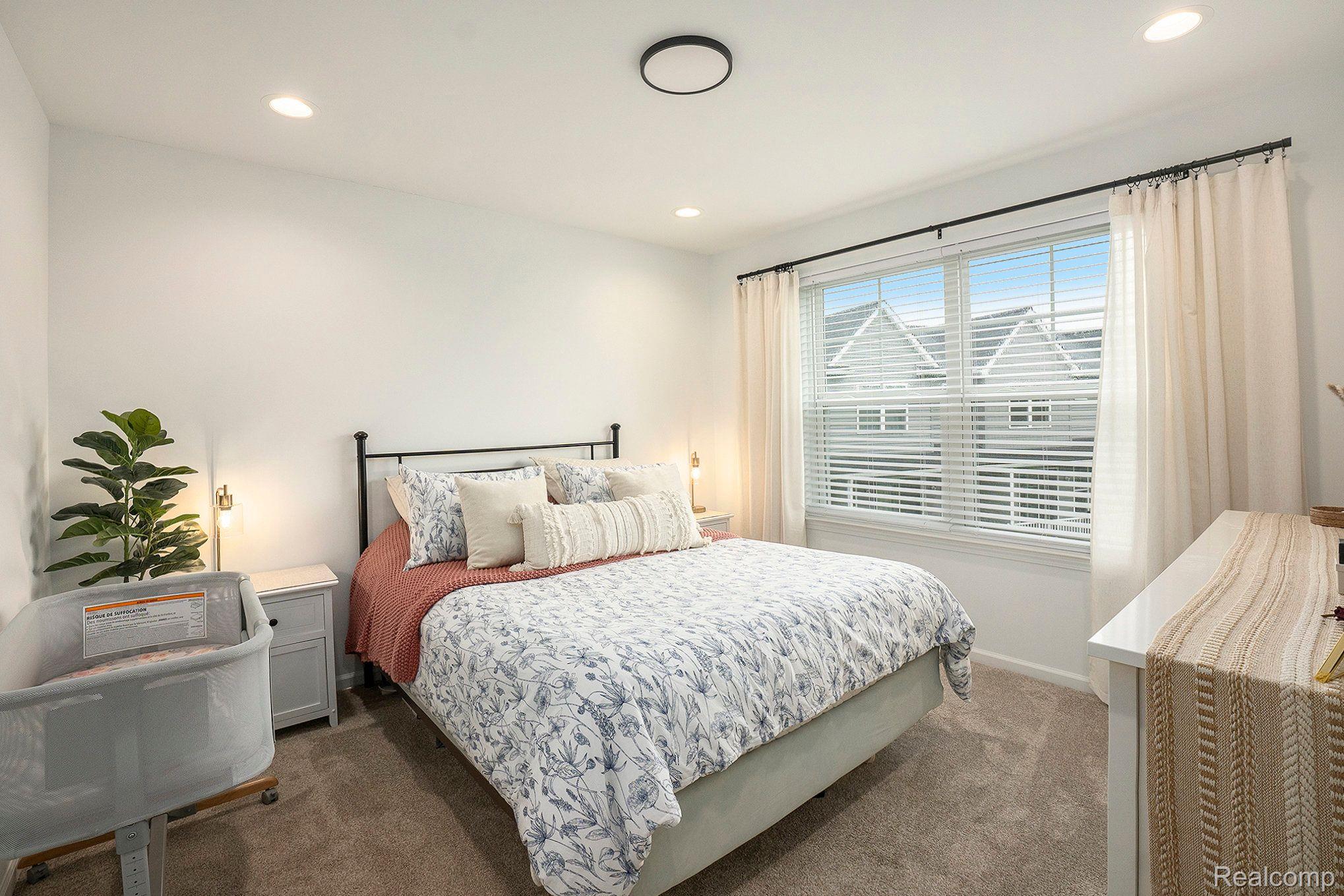 3949 TRAILWAYCOMMONS CIR