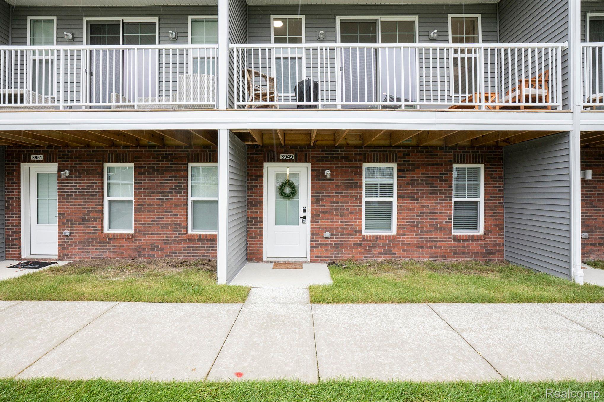 3949 TRAILWAYCOMMONS CIR