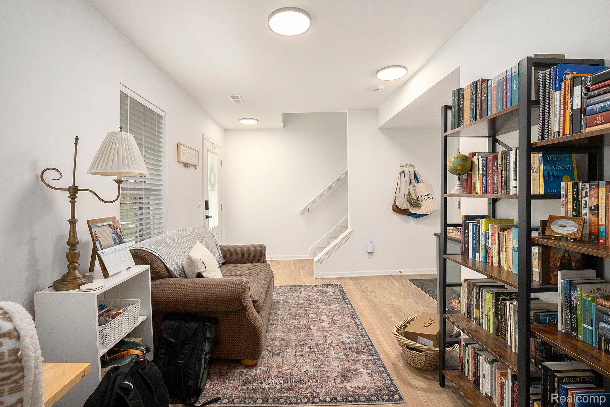 3949 TRAILWAYCOMMONS CIR