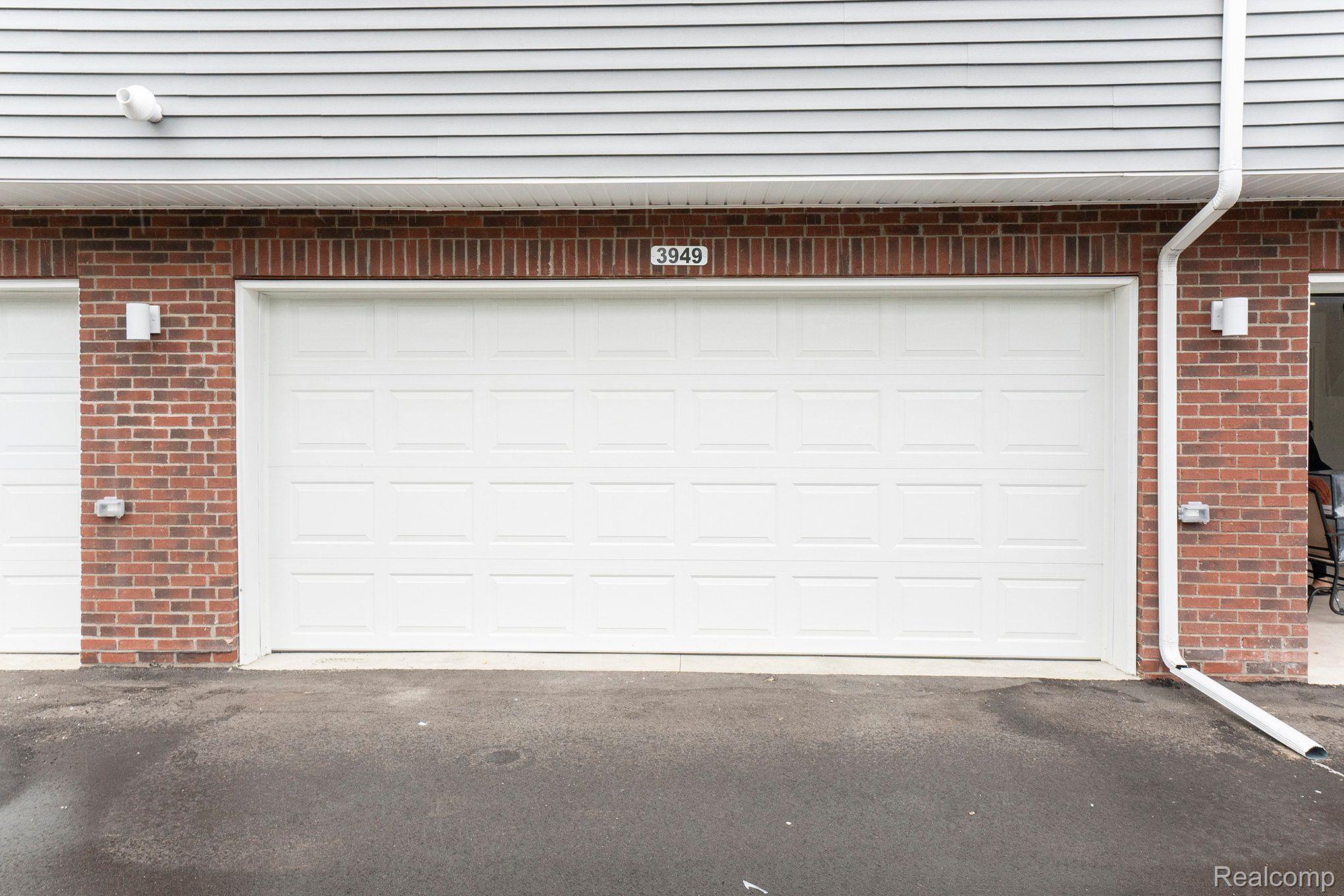 3949 TRAILWAYCOMMONS CIR