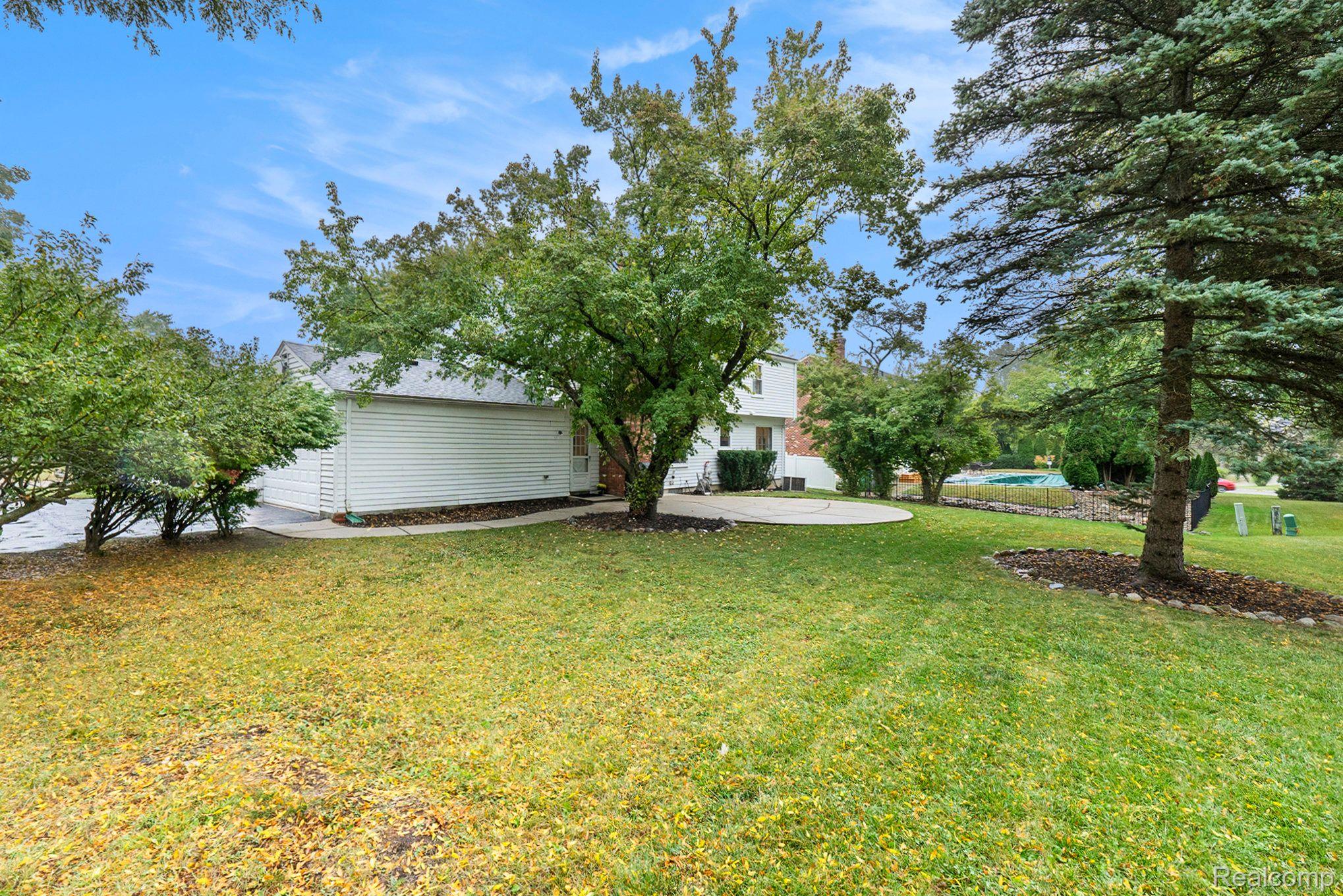 4273 GREENSTOWN DR