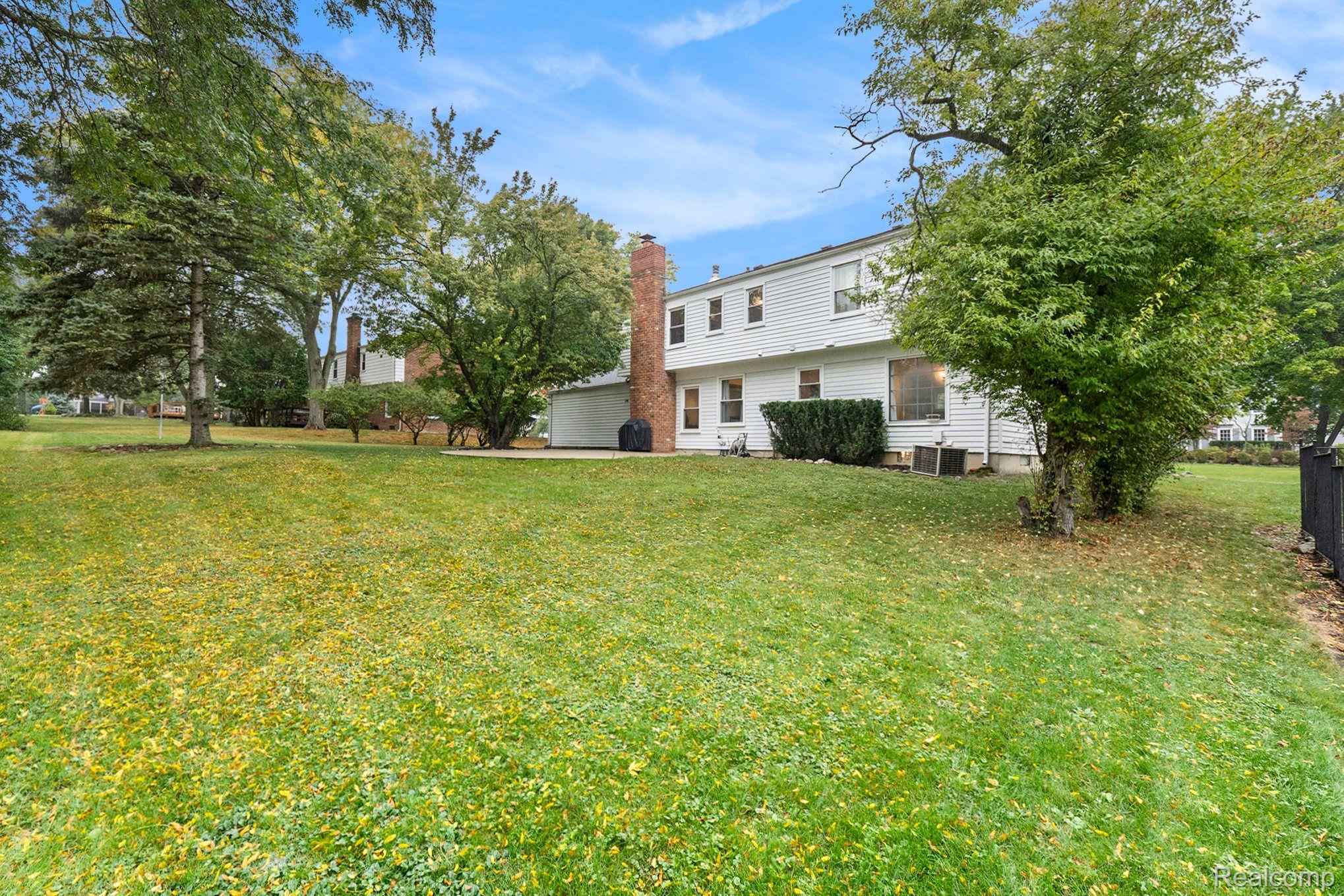 4273 GREENSTOWN DR