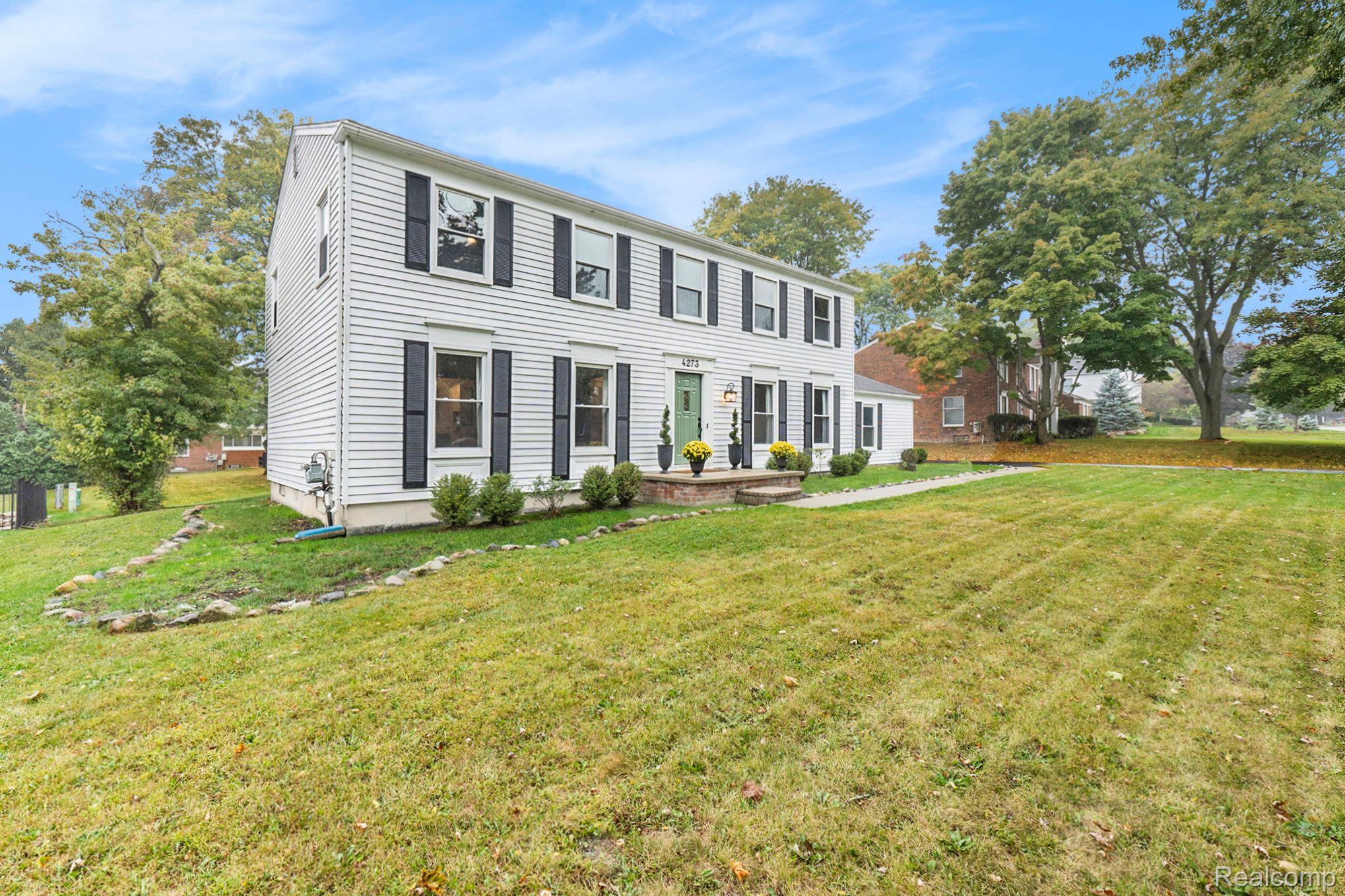 4273 GREENSTOWN DR