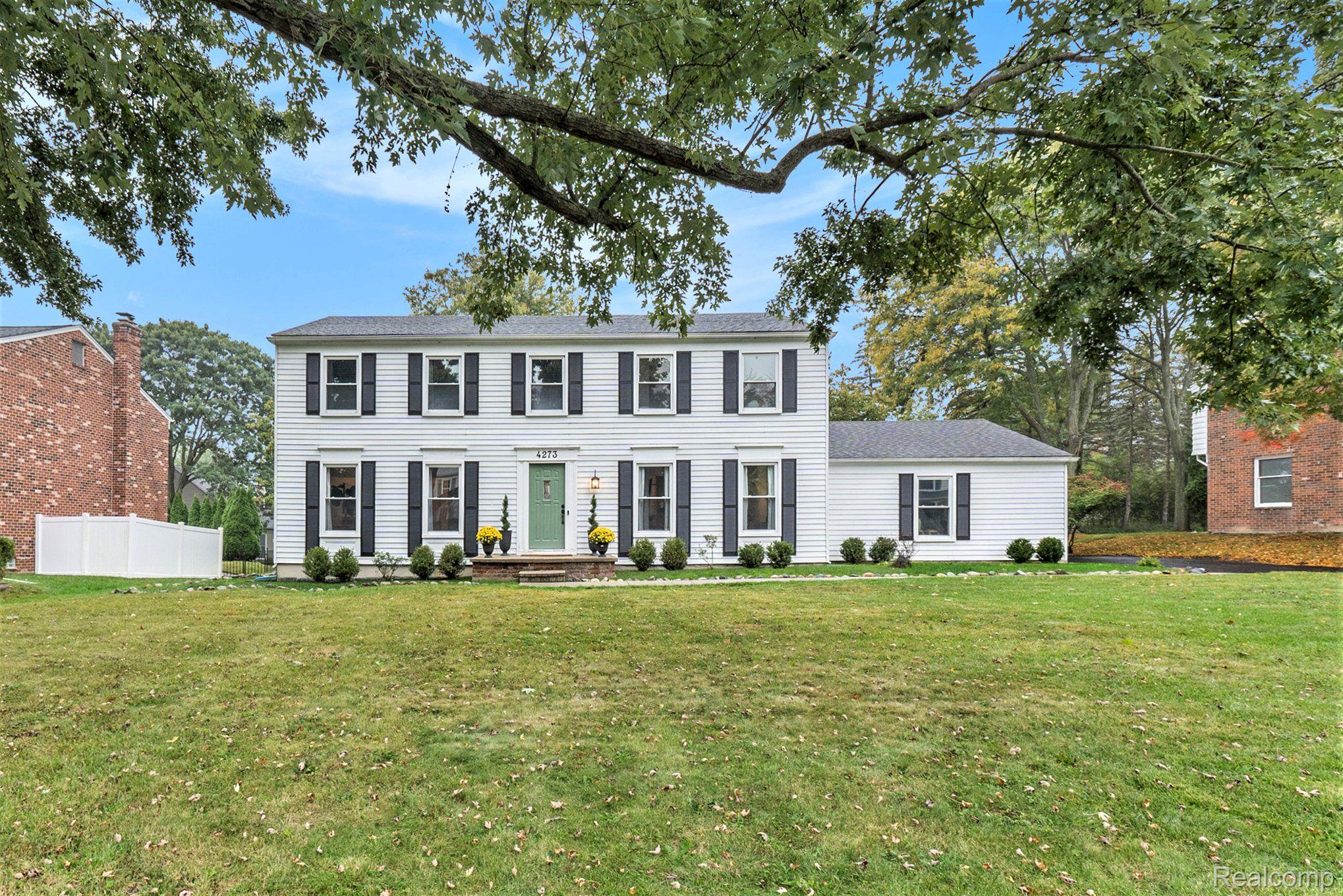 4273 GREENSTOWN DR