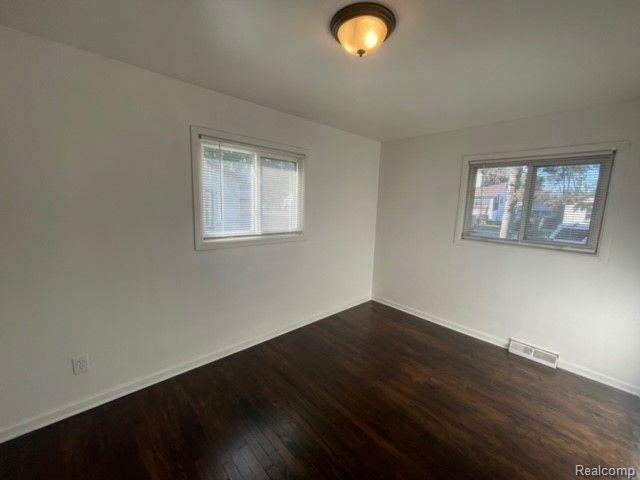 33 W STRATHMORE AVE