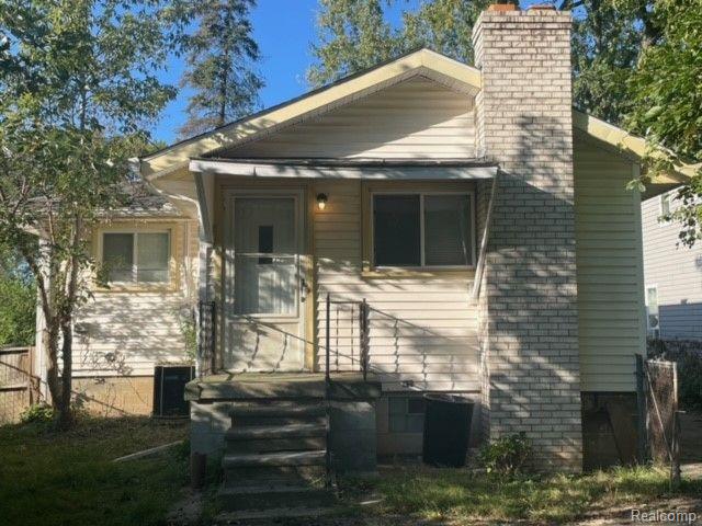 33 W STRATHMORE AVE