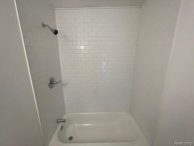 33 W STRATHMORE AVE