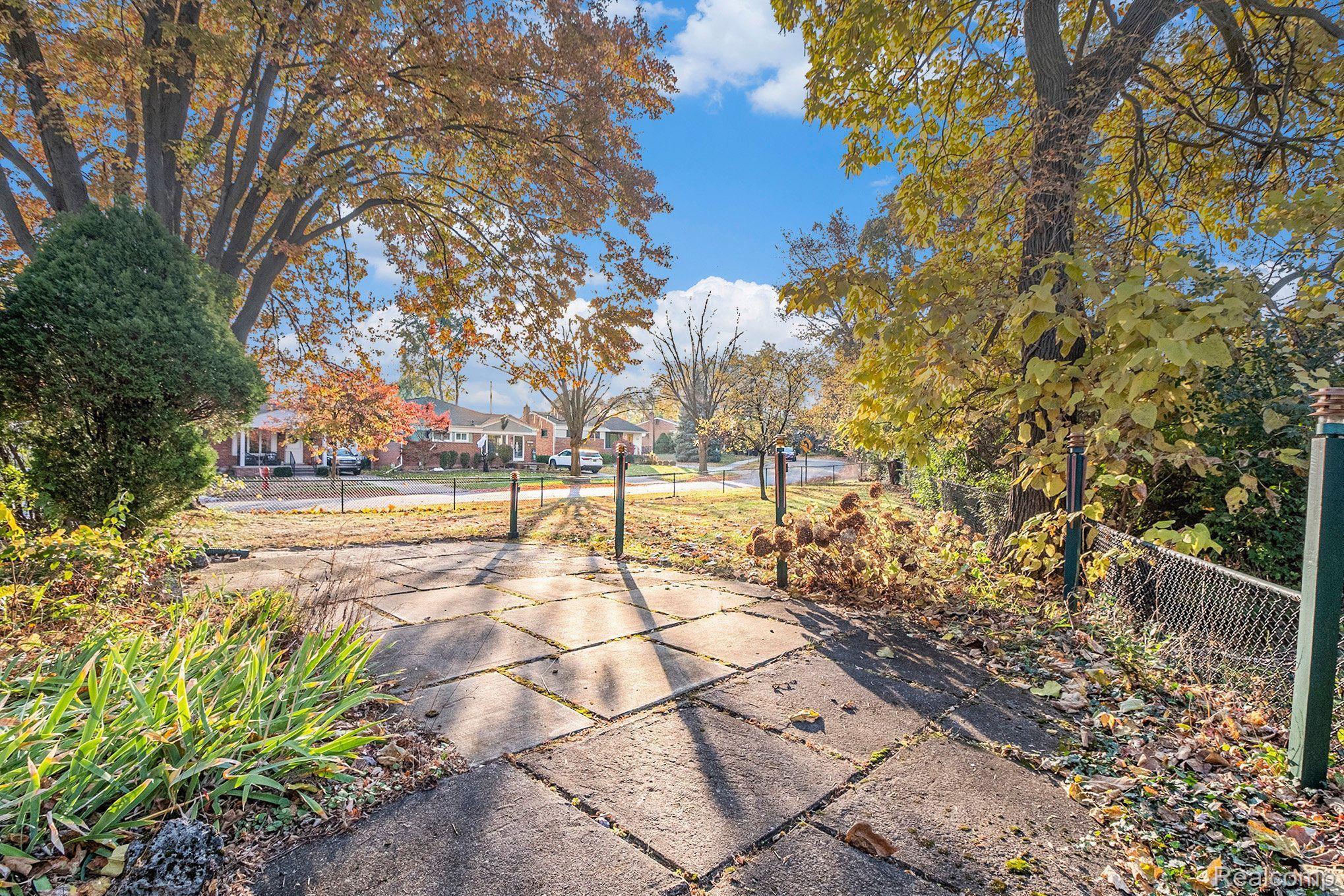 2903 MAPLEWOOD AVE